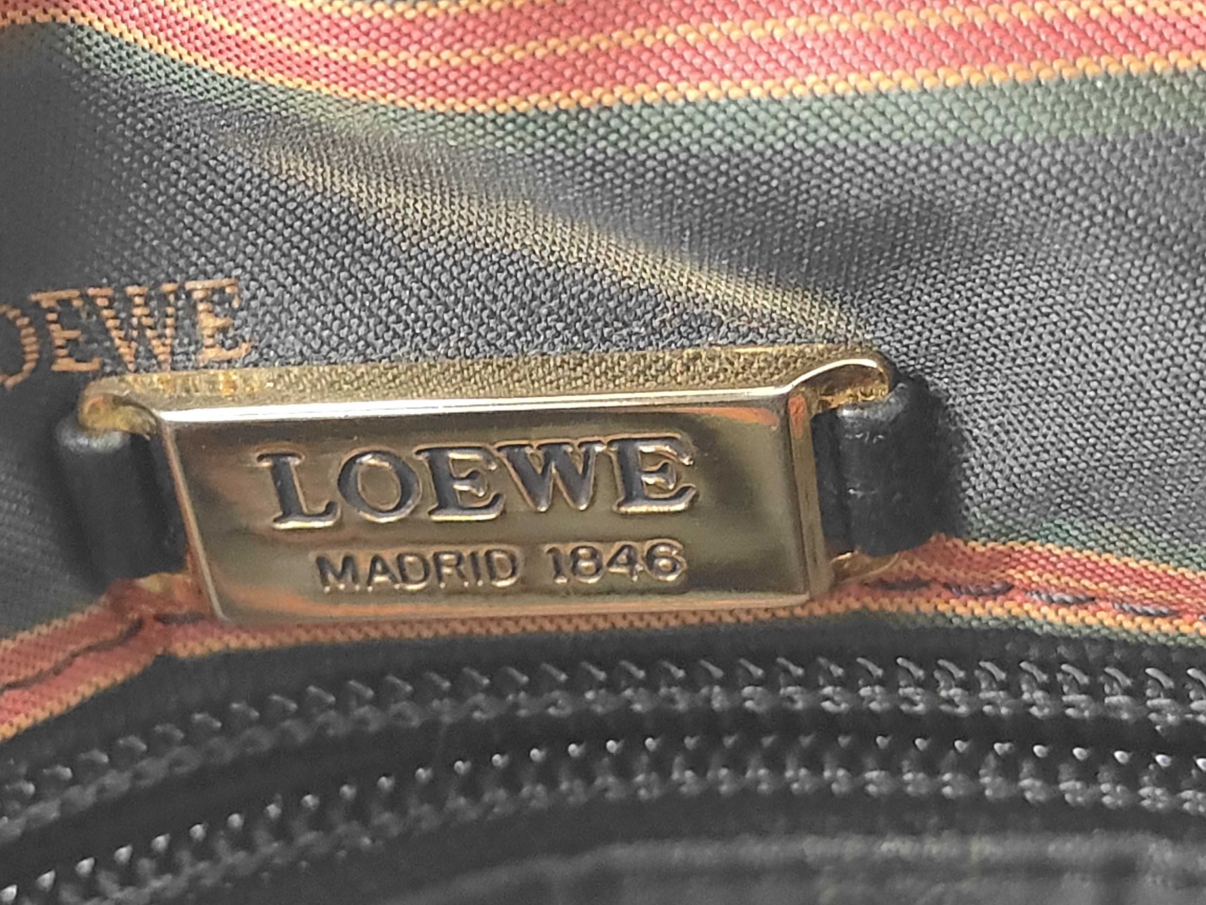 shoulder bag, leather, black, Anagram design. — view 10