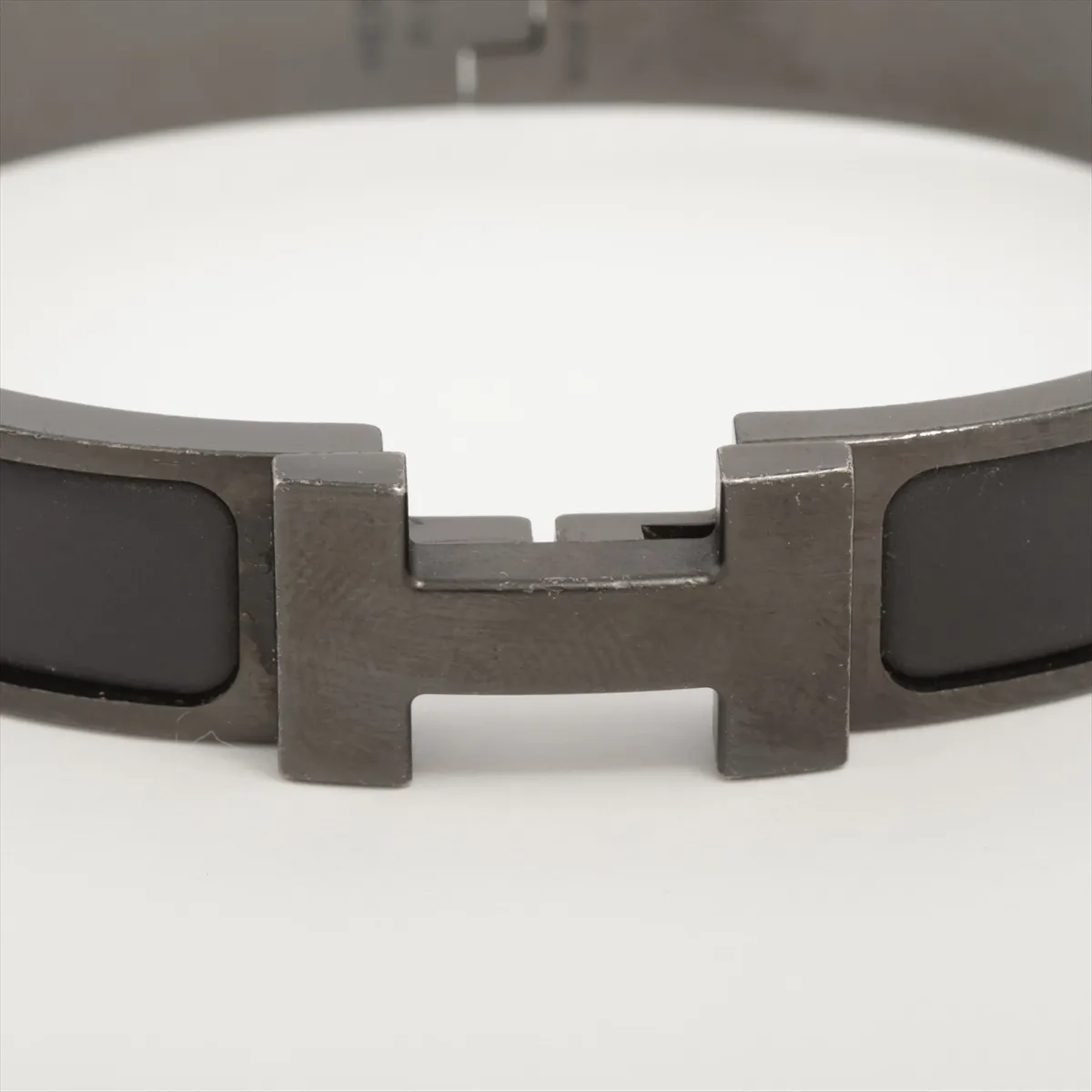 Click H Fan FI0274 Bangle, GP Black. Shows — view 3