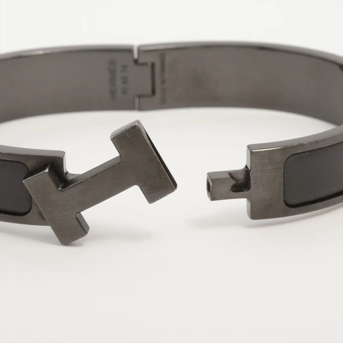 Click H Fan FI0274 Bangle, GP Black. Shows — view 5