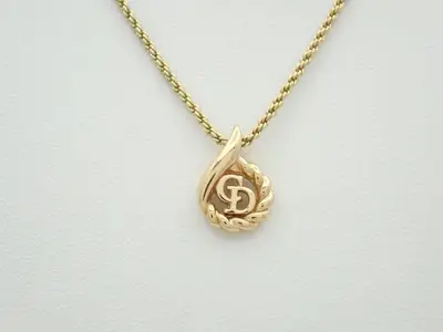 Gold necklace, chain approximately 44cm