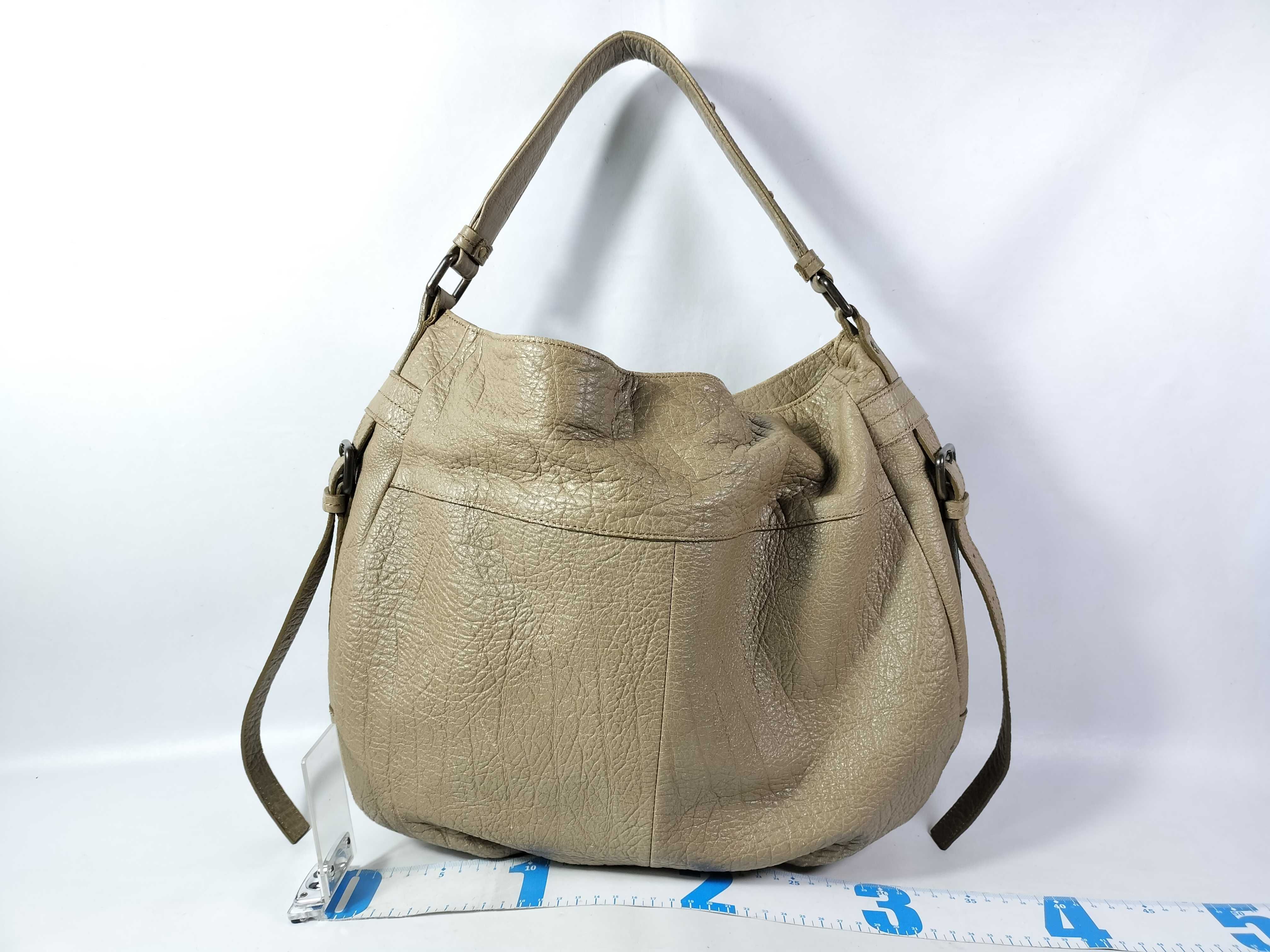 Blue Label Leather Fringe Metal Logo One-Shoulder Bag (Shoulder Bag/Handbag) — view 2