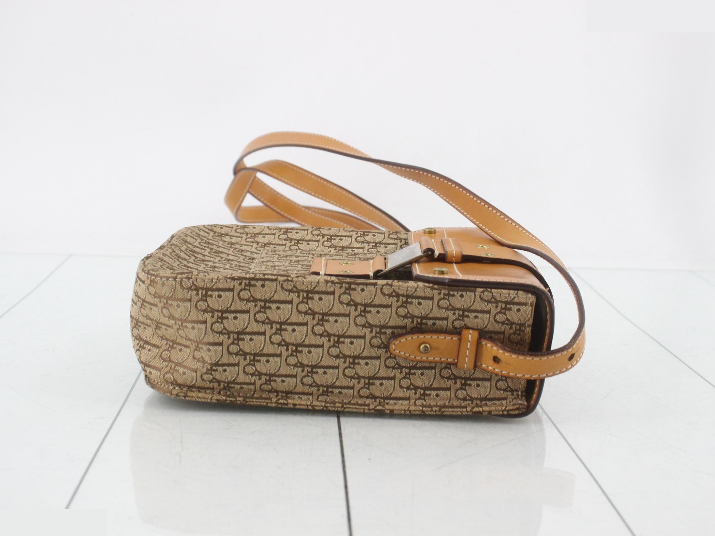 Trotter Canvas Leather Shoulder Bag — view 3
