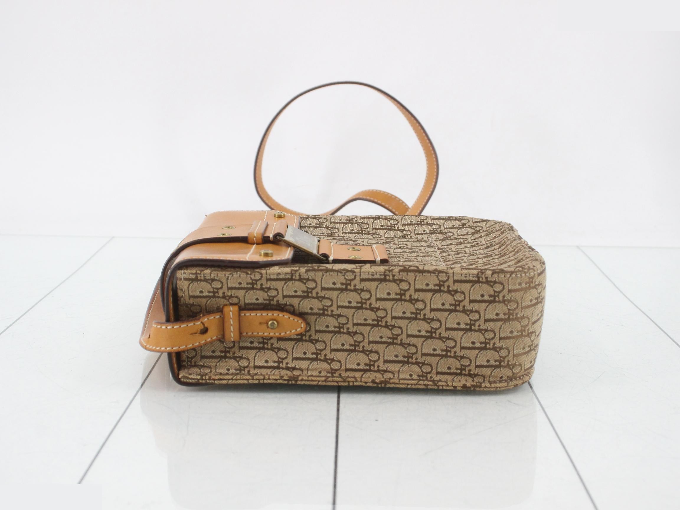 Trotter Canvas Leather Shoulder Bag — view 4