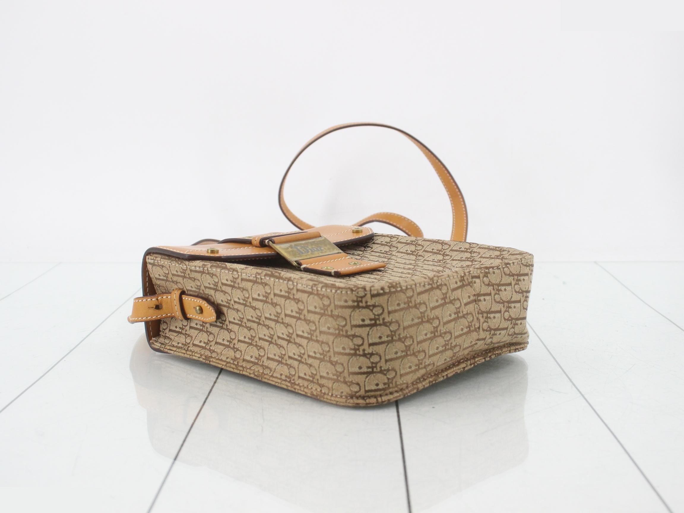 Trotter Canvas Leather Shoulder Bag — view 5