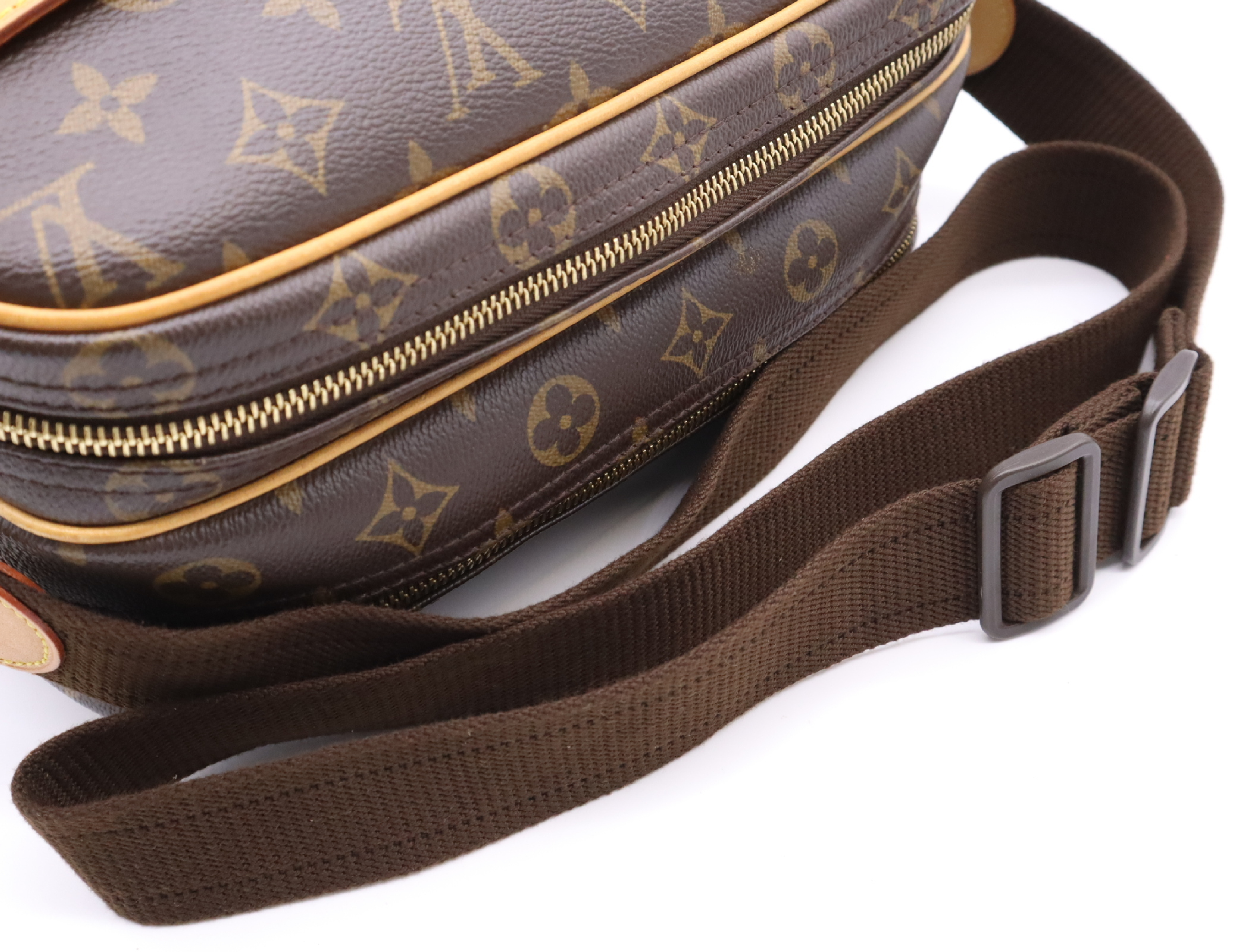 M45254 Monogram Reporter PM Shoulder Bag — view 12
