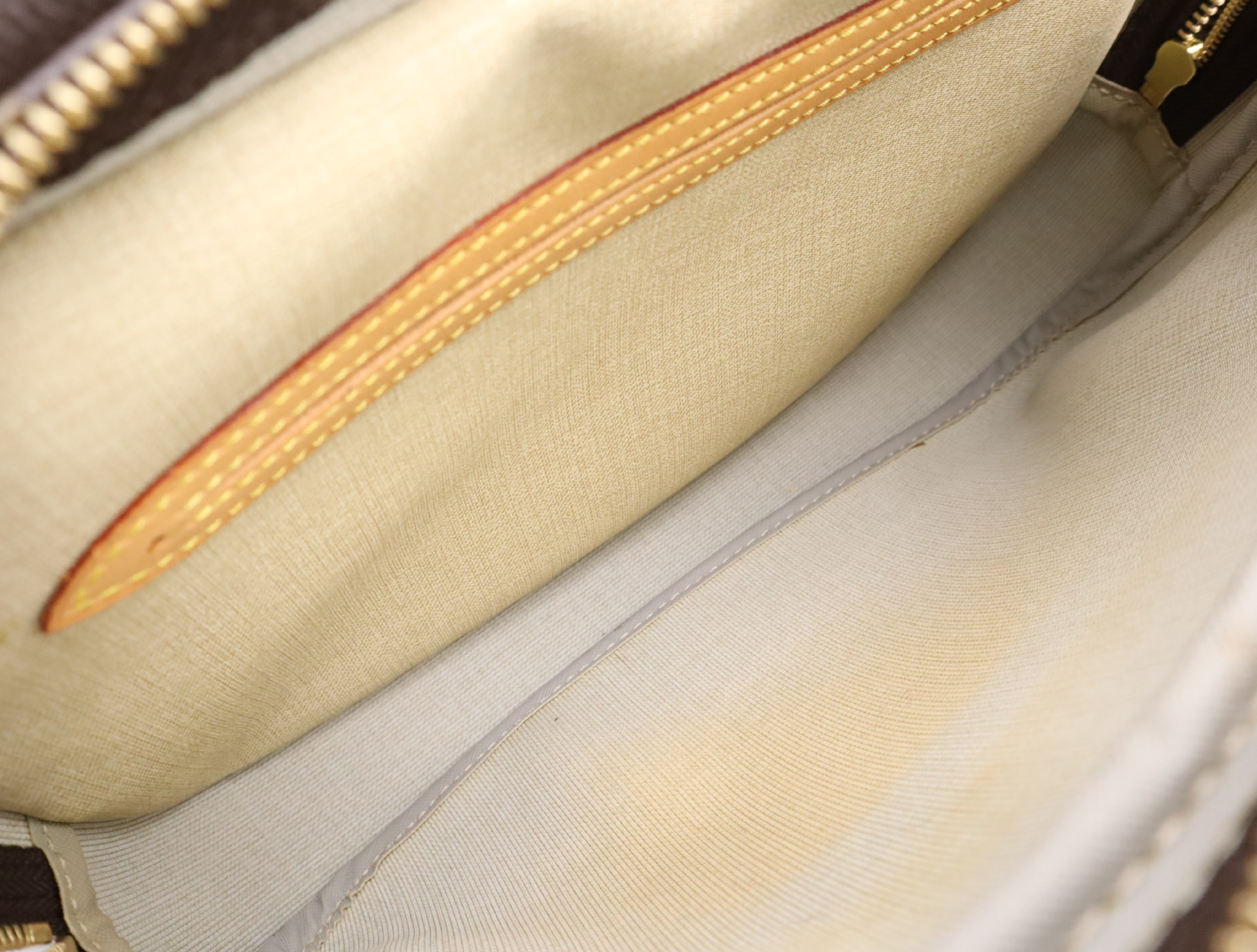M45254 Monogram Reporter PM Shoulder Bag — view 14