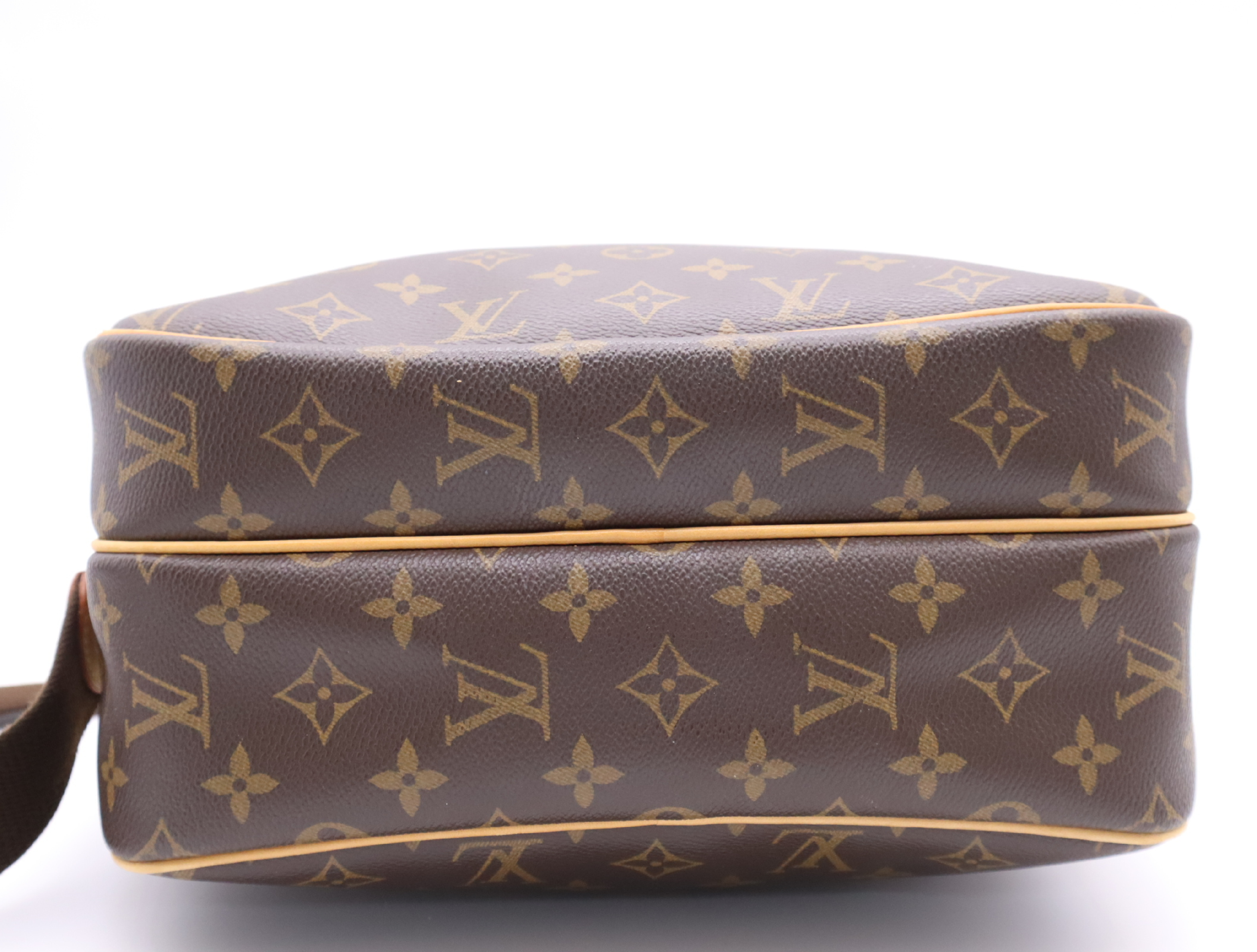 M45254 Monogram Reporter PM Shoulder Bag — view 4