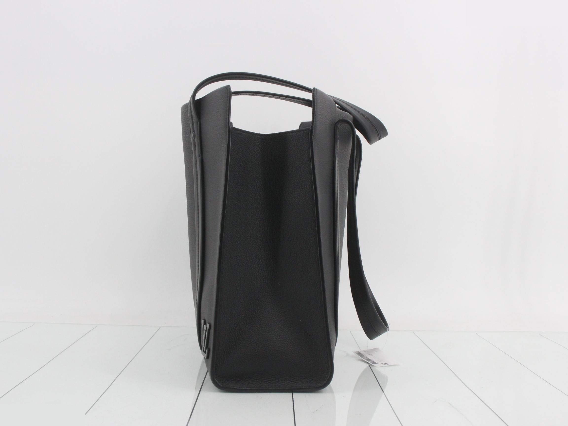 LV Aerogram Takeoff Tote Bag M57308 — view 3