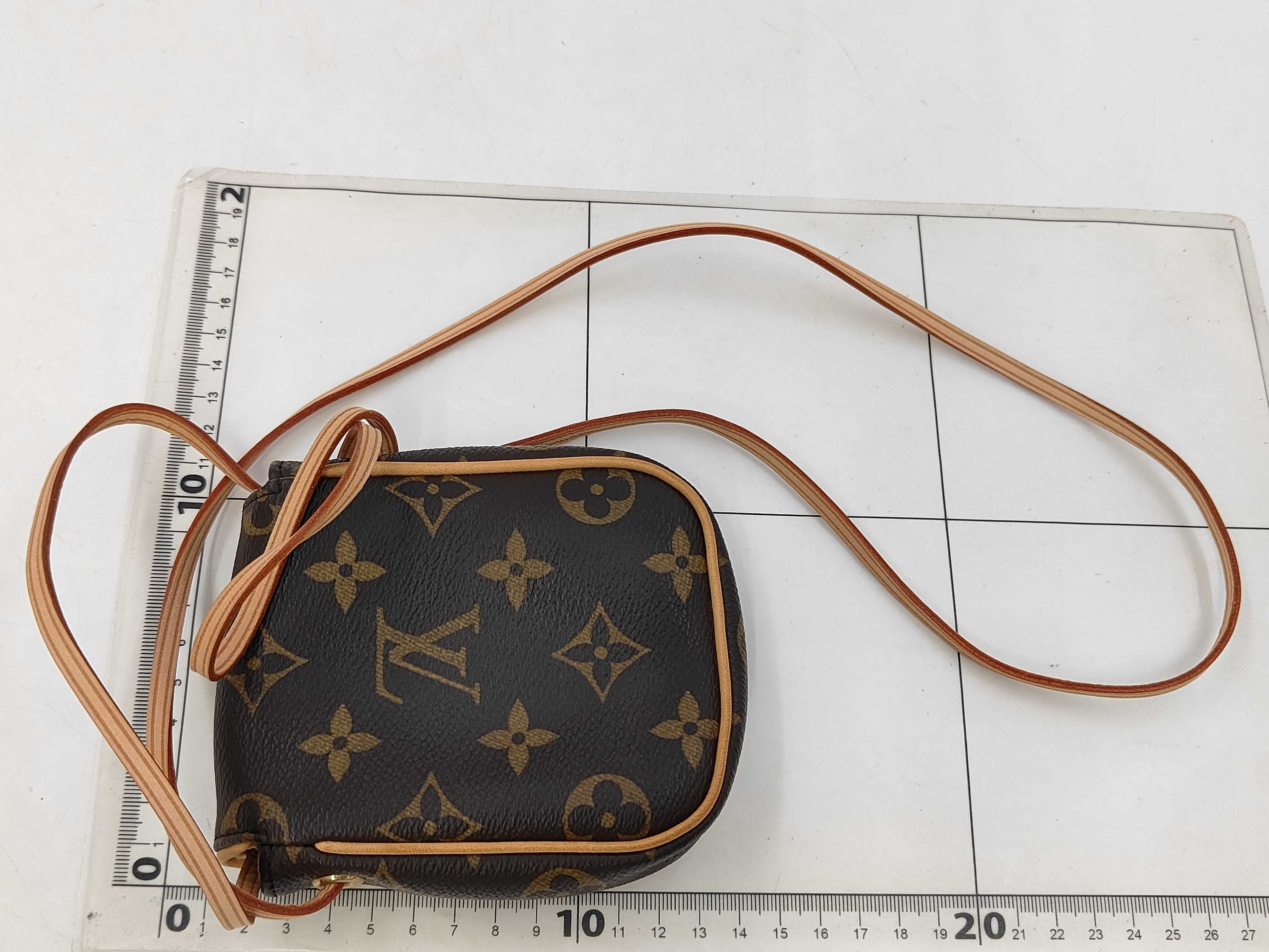 Monogram Pochette Cancun M60018 — view 2