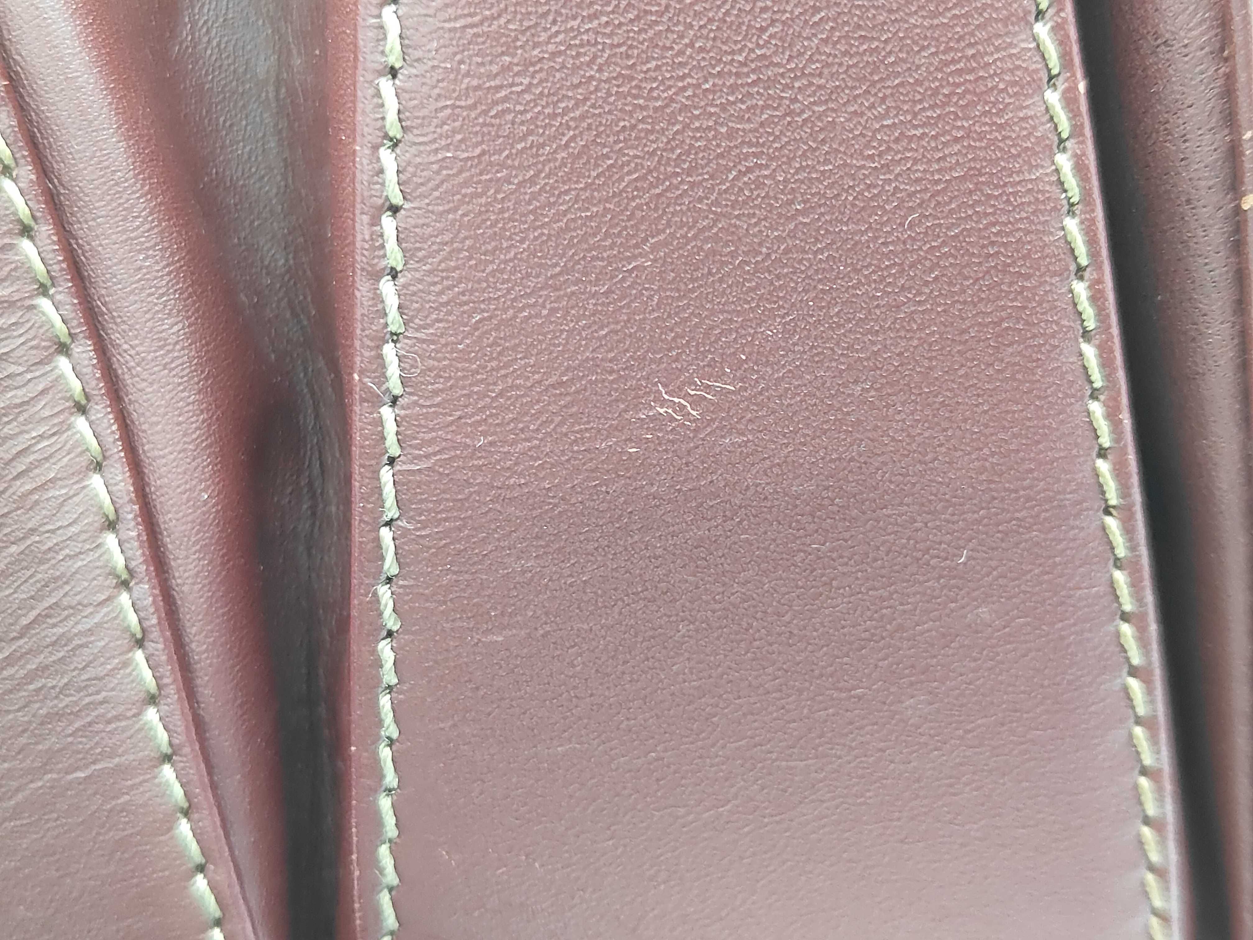 Must Line Shoulder Bag, Drawstring, Leather, Bordeaux, with Dust Bag. — view 12