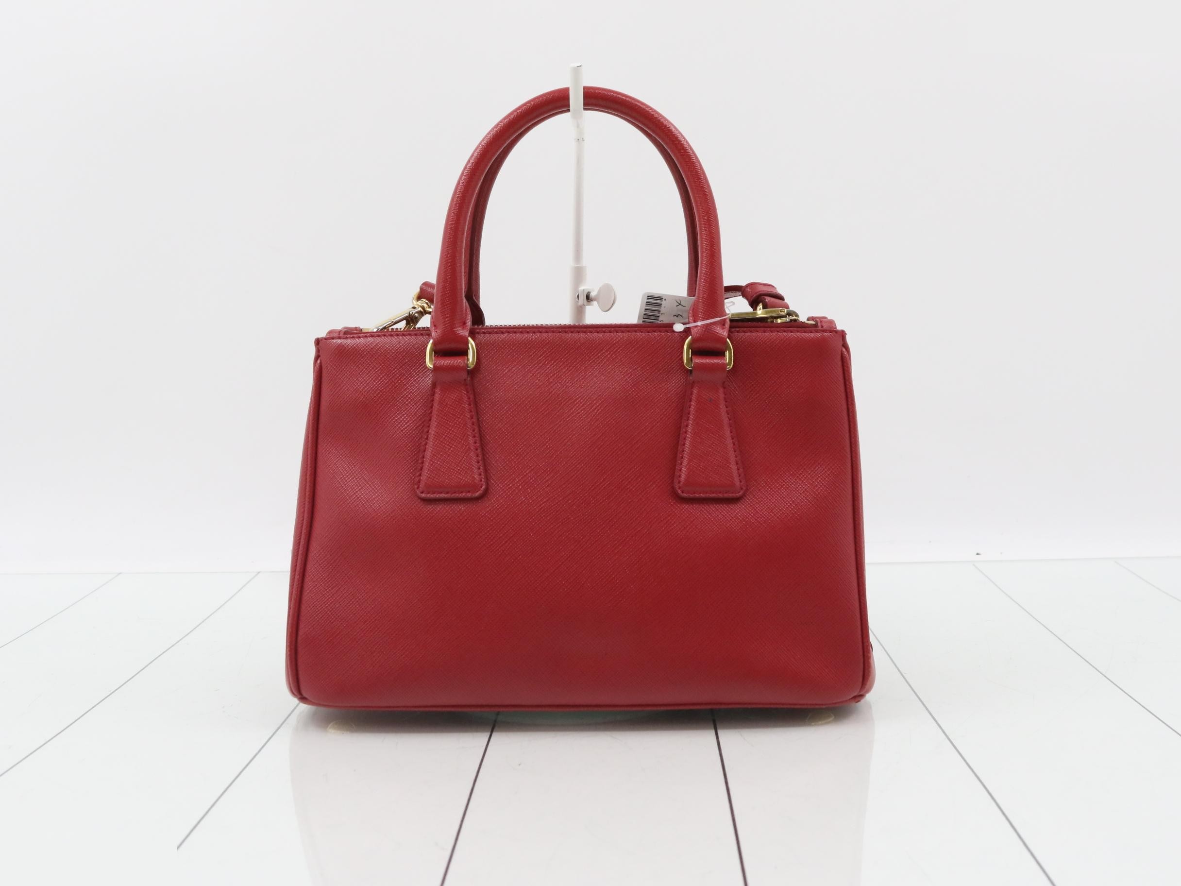 BN2316 Galleria Saffiano Shoulder Bag — view 2