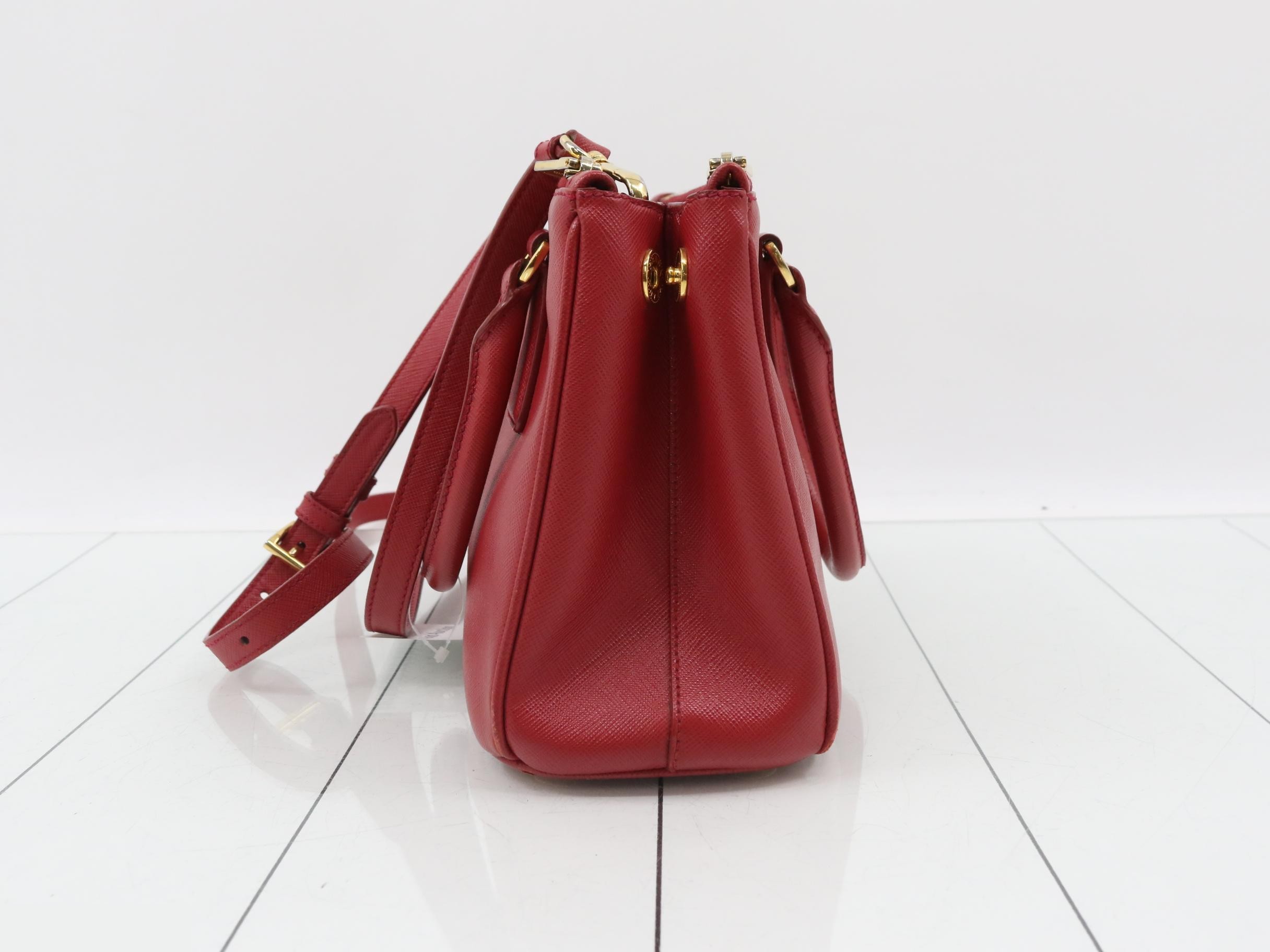 BN2316 Galleria Saffiano Shoulder Bag — view 4