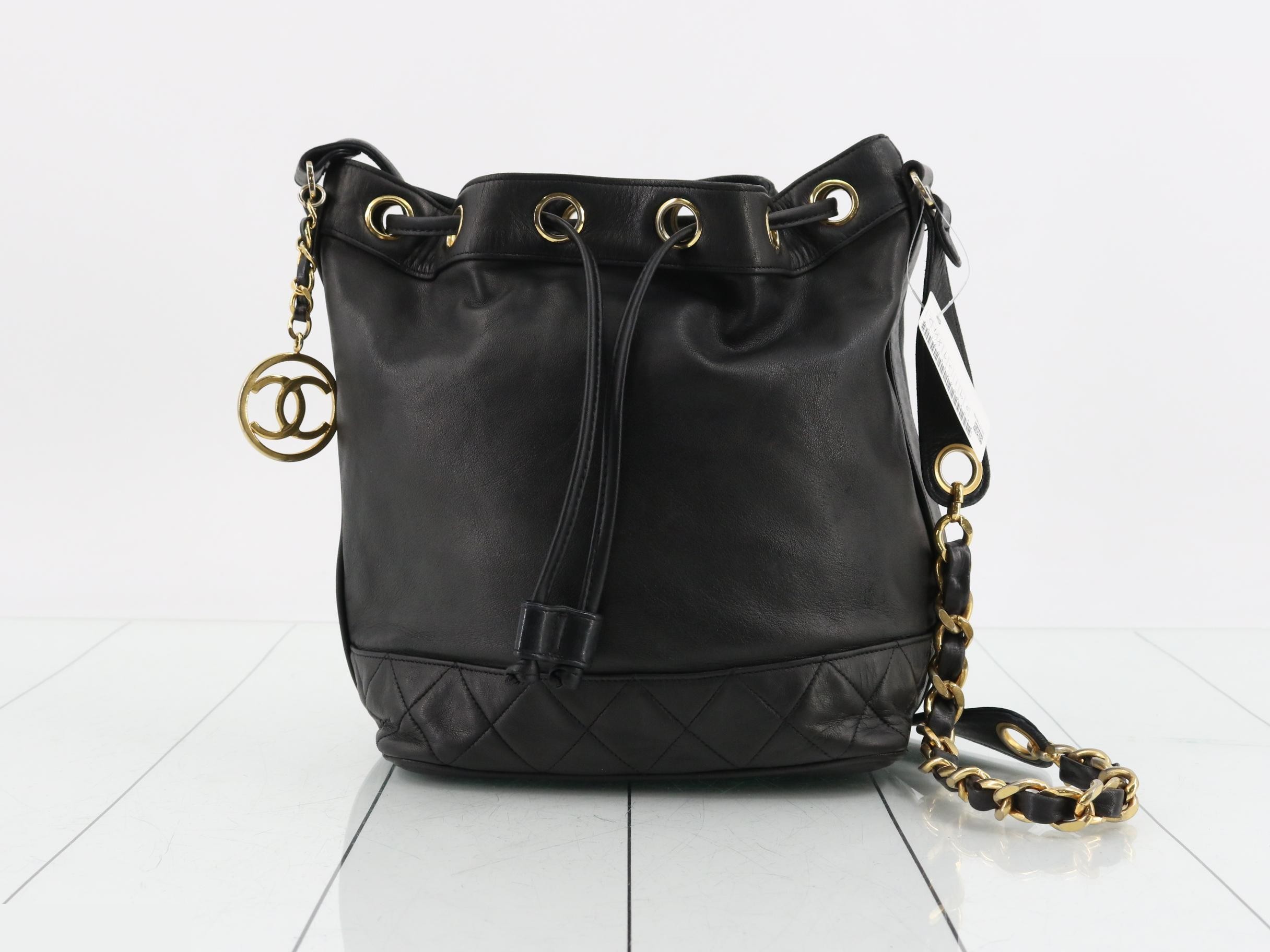 Drawstring shoulder bag