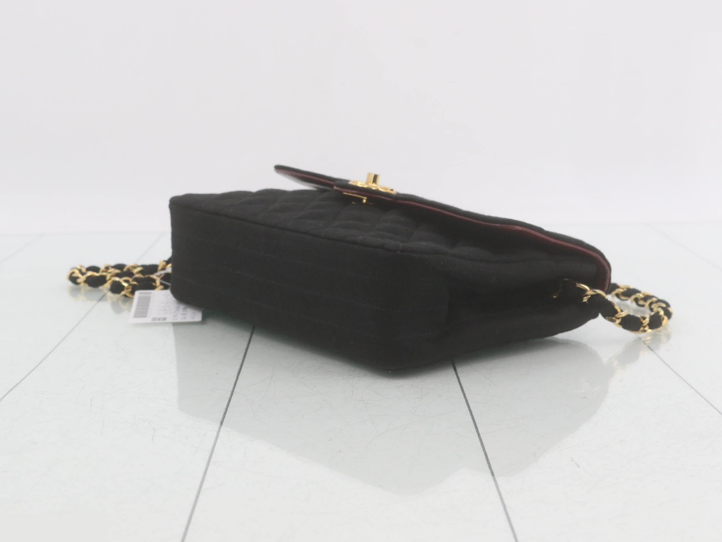 Matelassé Classic Small Chain Shoulder Bag, Cotton, Black, Serial Number 0 — view 6