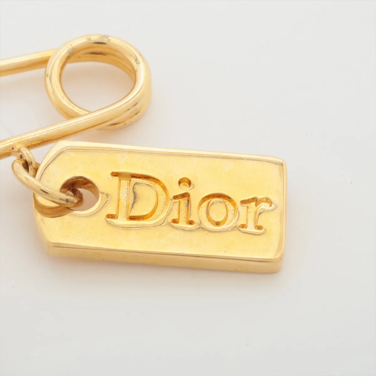 logo pin brooch, GP gold, — view 4