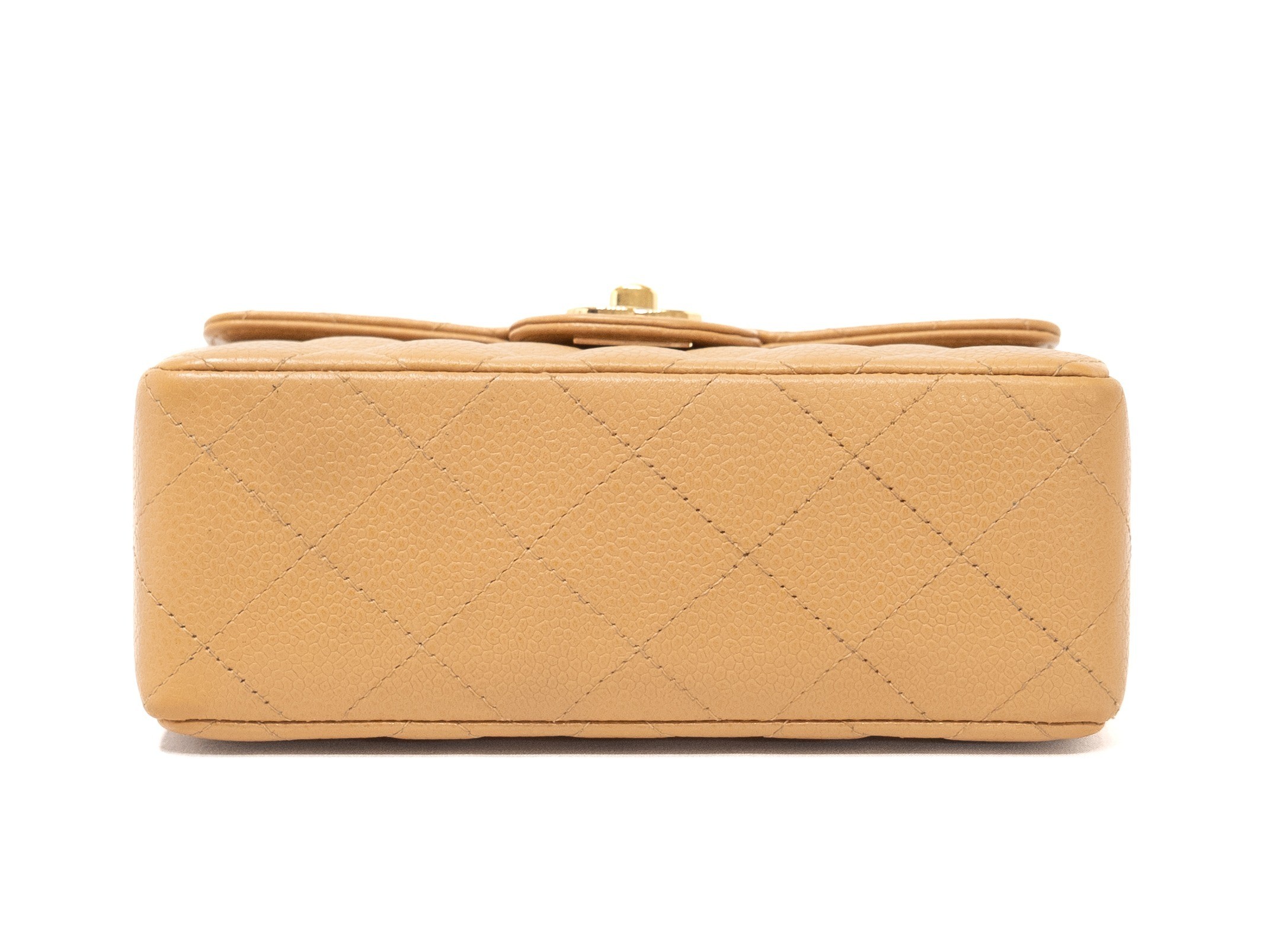 Mini Matelassé Caviar Seal Beige — view 5
