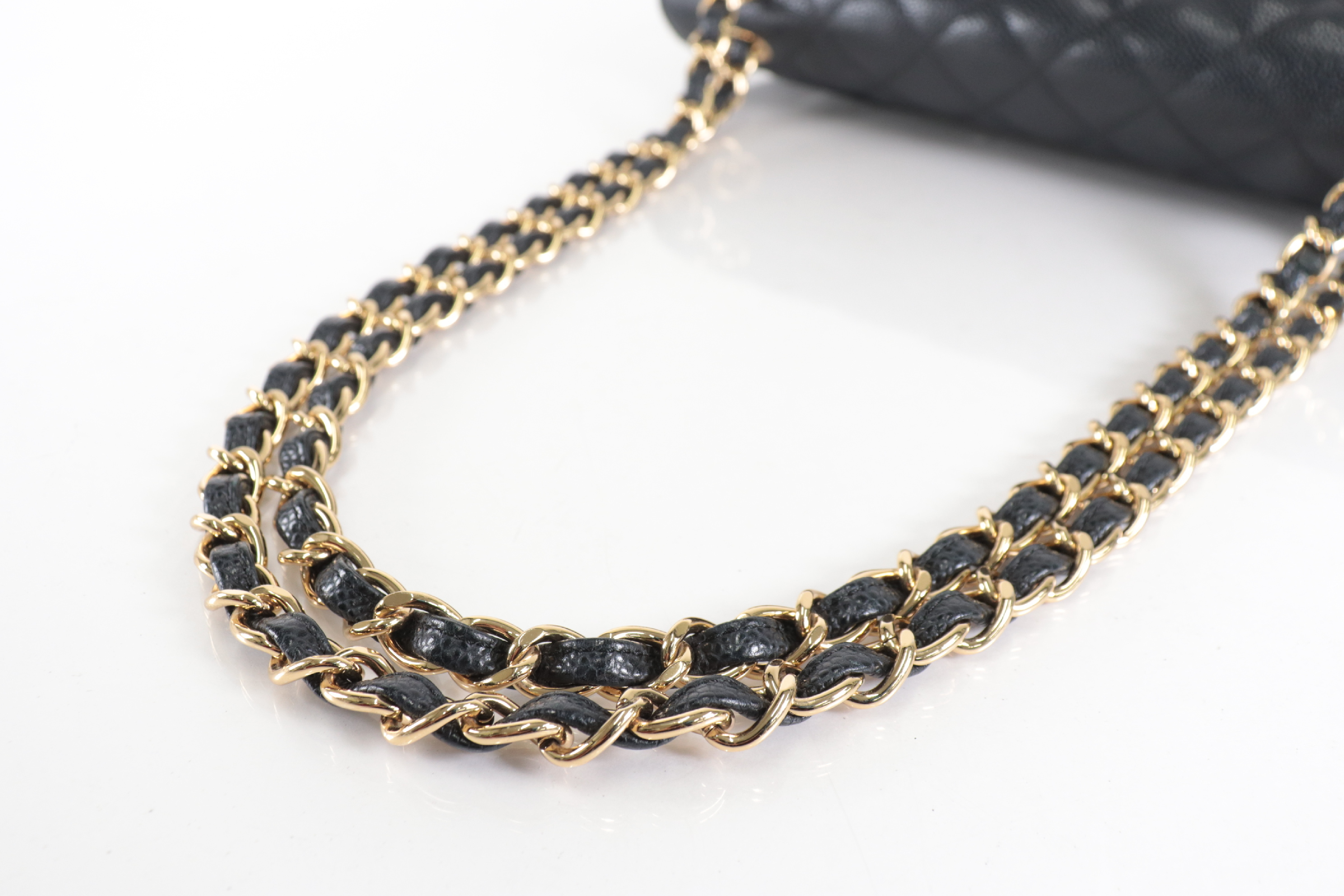 W-Flap 30 Caviar Chain Shoulder Bag (Serial Number 29) — view 7