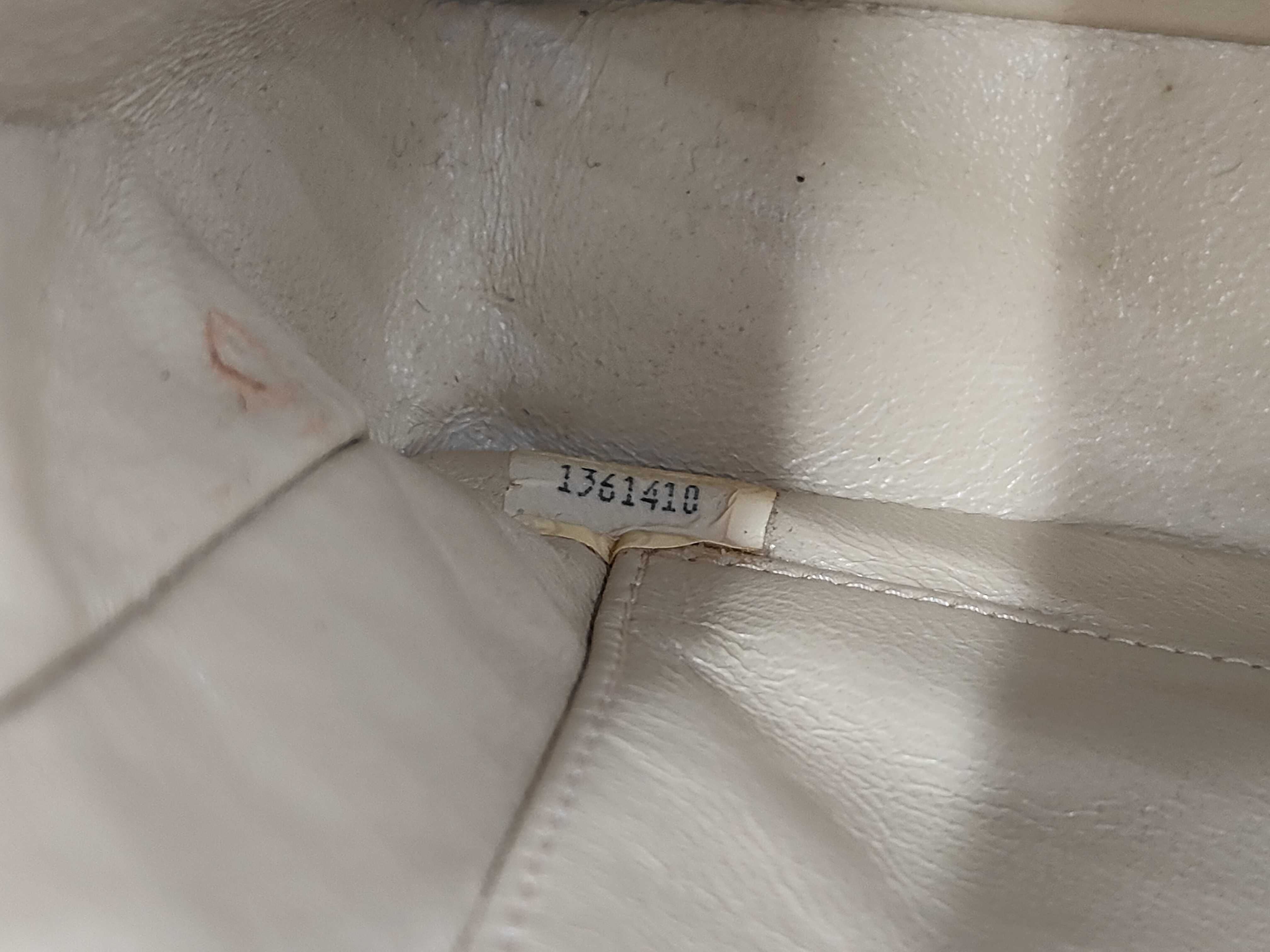 handbag — view 11