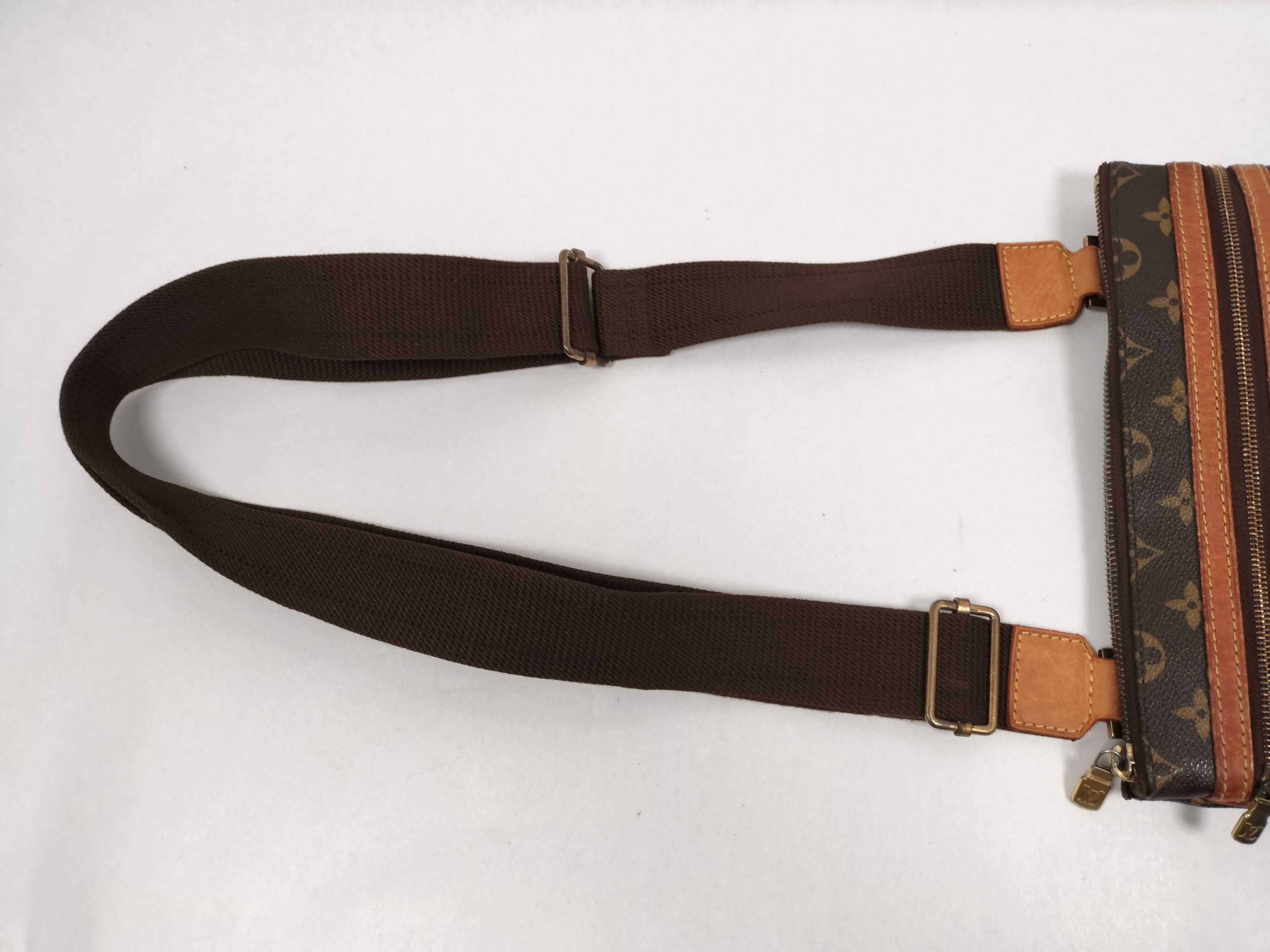 Monogram Louis Vuitton Brown Monogram M40044 Pochette Bosphore Shoulder Bag — view 3