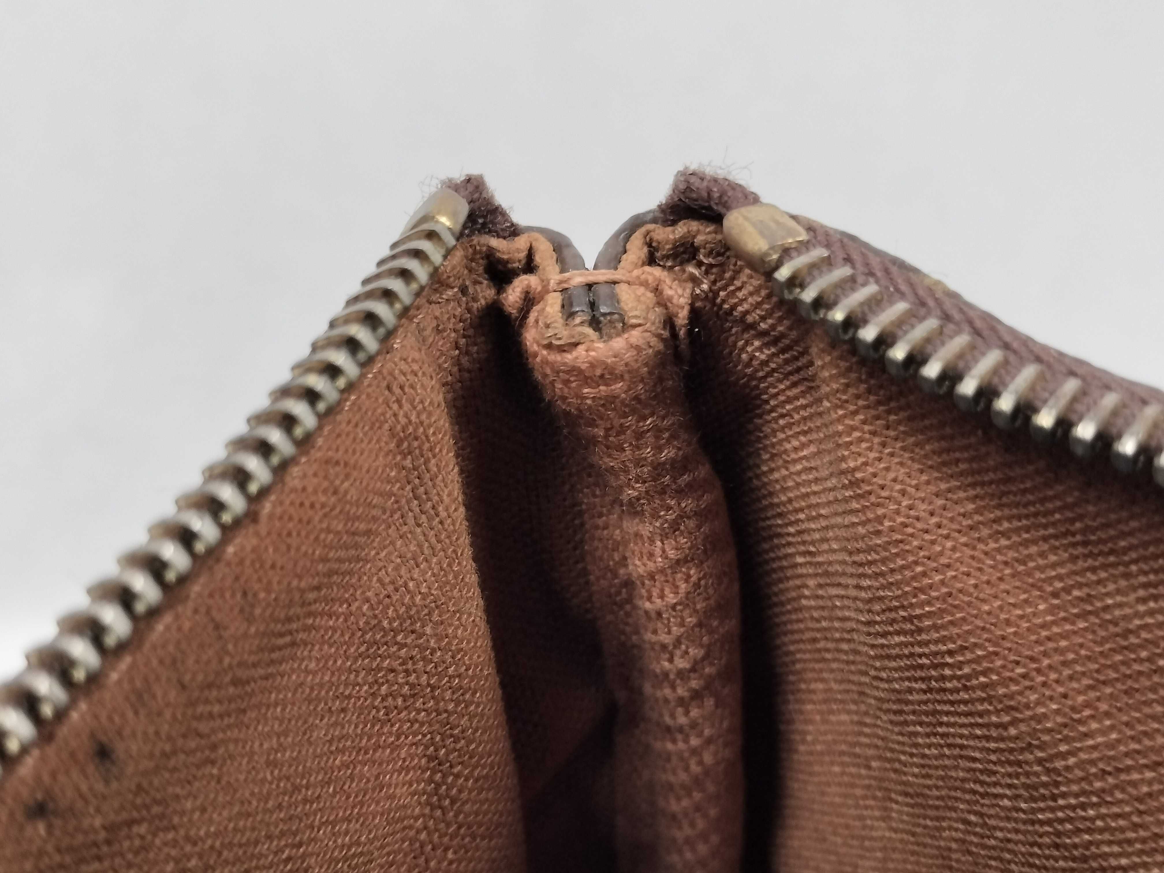 Monogram Louis Vuitton Brown Monogram M40044 Pochette Bosphore Shoulder Bag — view 10