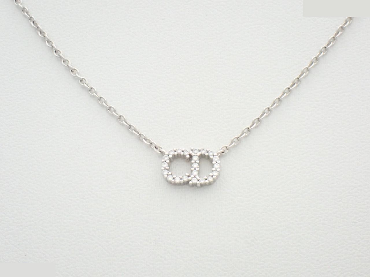 Other lines: Precious metals, necklaces, pendants