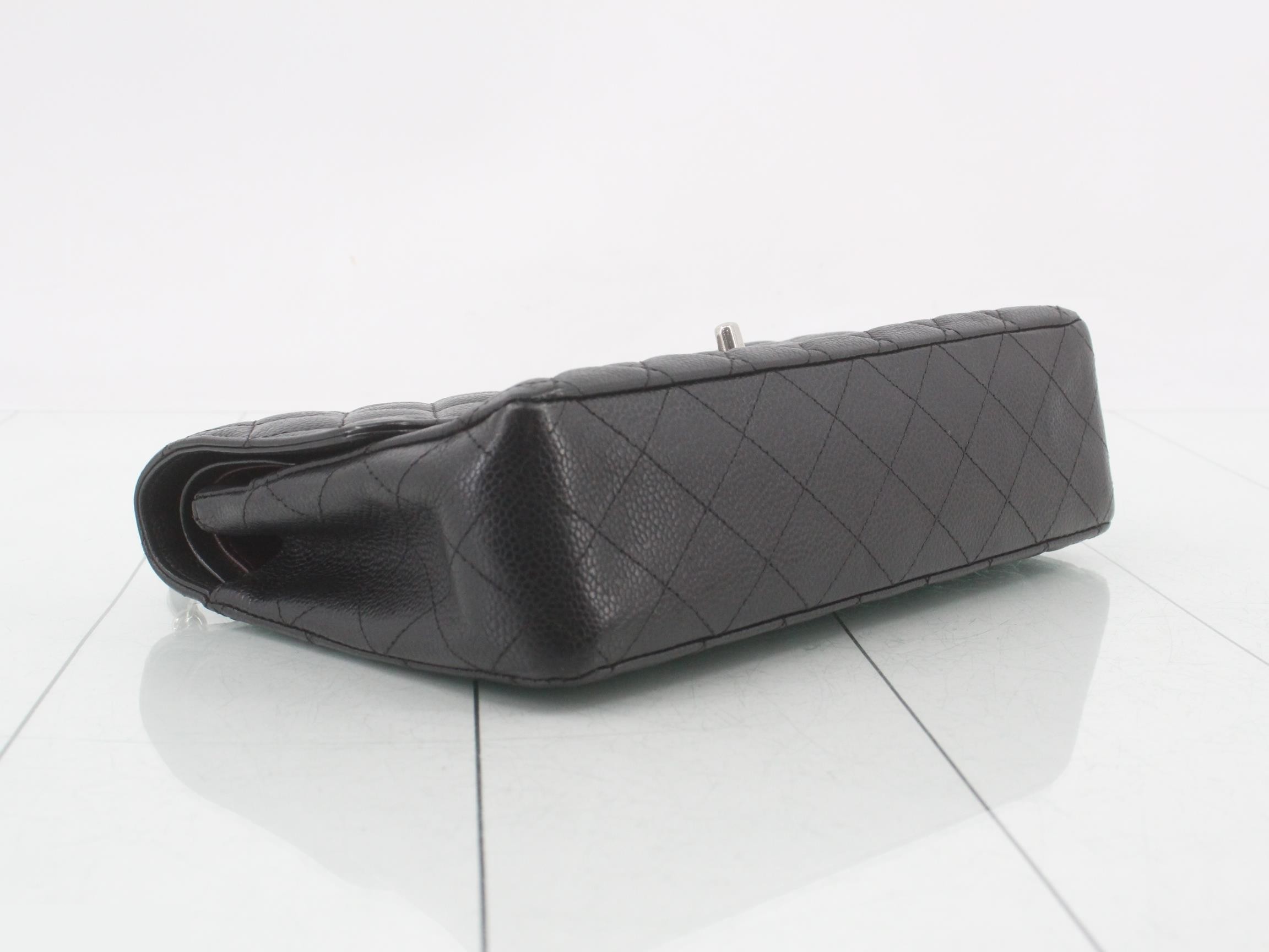 Double flap 25 caviar chain shoulder bag, serial number 17. — view 5