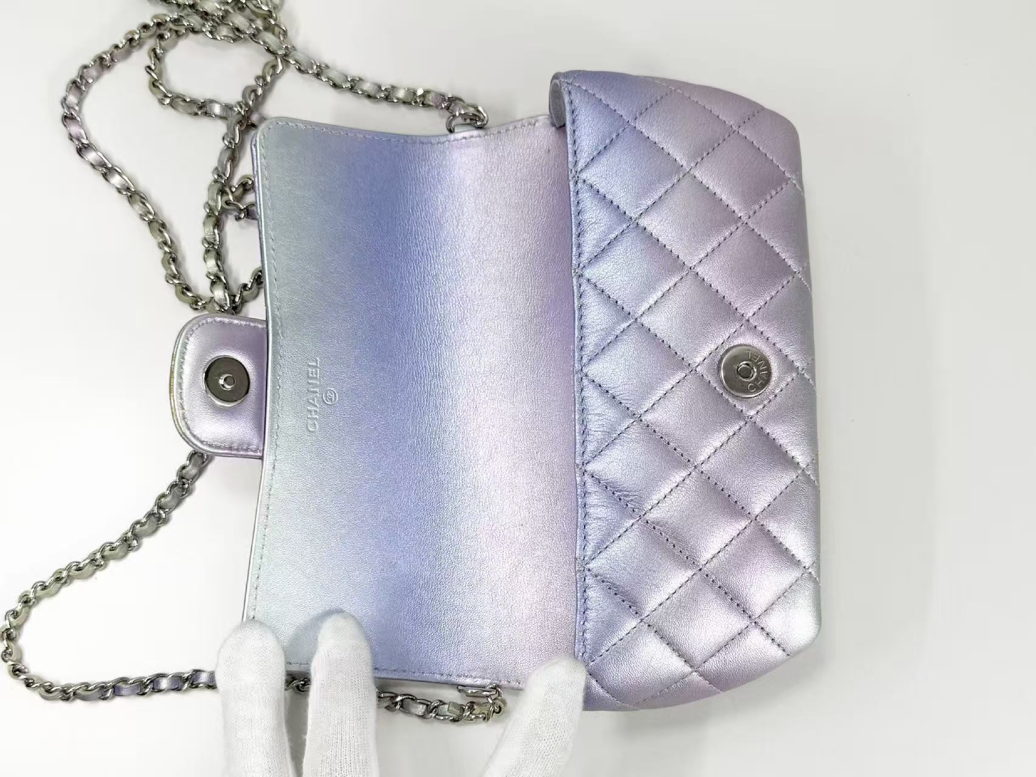 Matelassé Aurora, W19cm (approx.), serial number in the 31st range. [Full/Box, booklet, dust bag, authenticity card, and seal included] Aurora hardware, shoulder bag, 31635335 A. — view 13