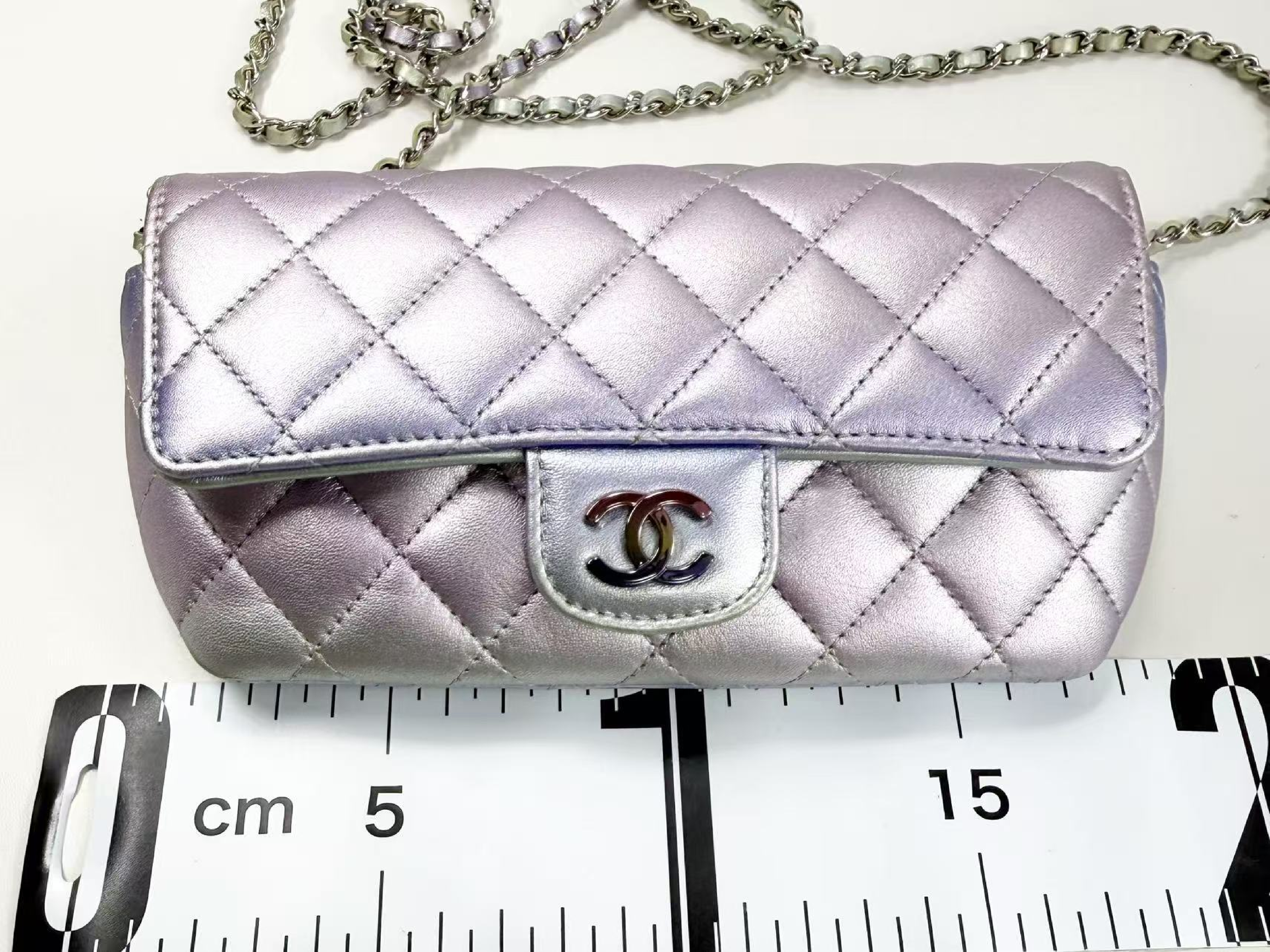 Matelassé Aurora, W19cm (approx.), serial number in the 31st range. [Full/Box, booklet, dust bag, authenticity card, and seal included] Aurora hardware, shoulder bag, 31635335 A. — view 3