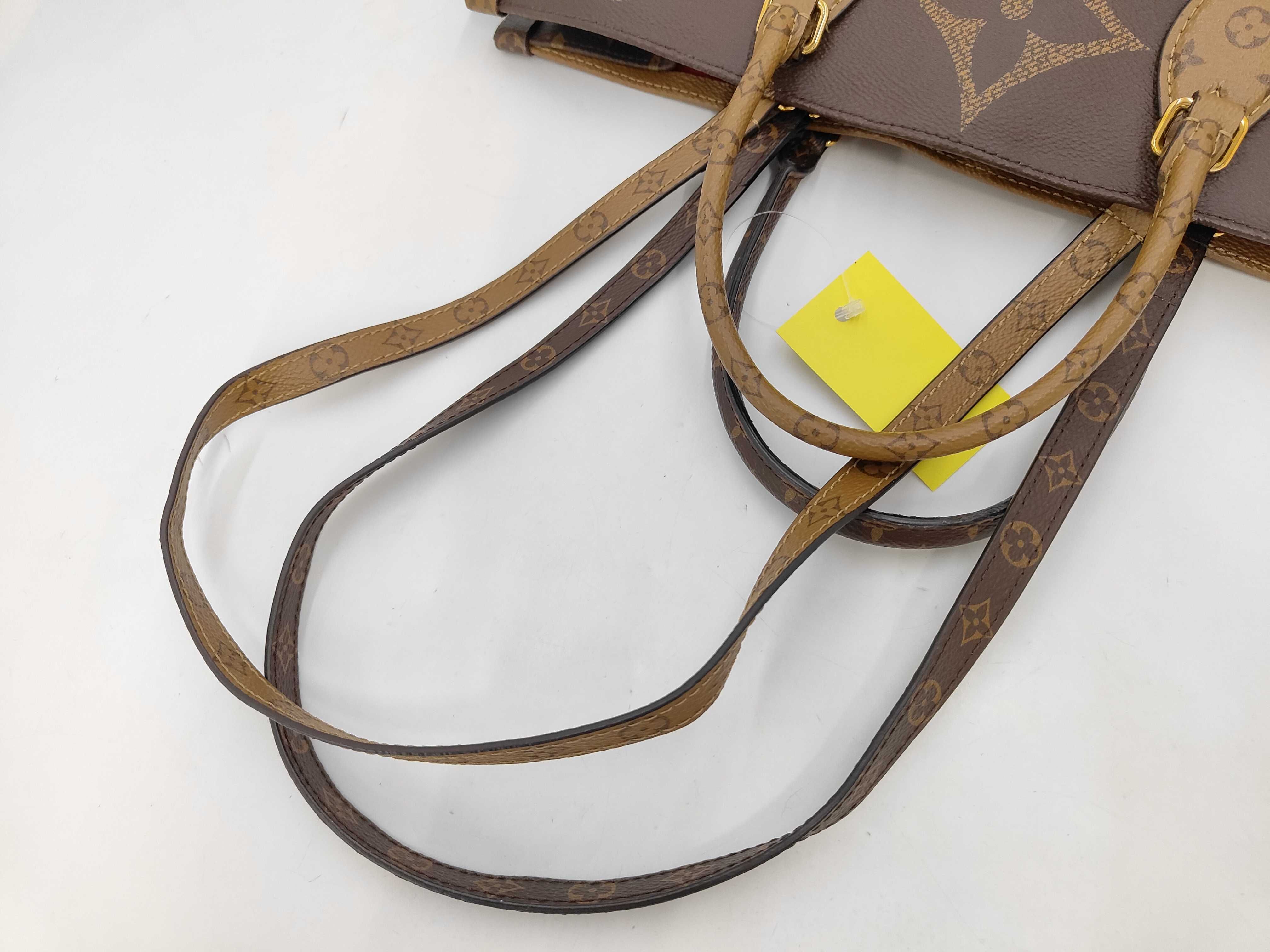 Monogram Giant Reverse OnTheGo GM M45320 Tote Bag — view 4