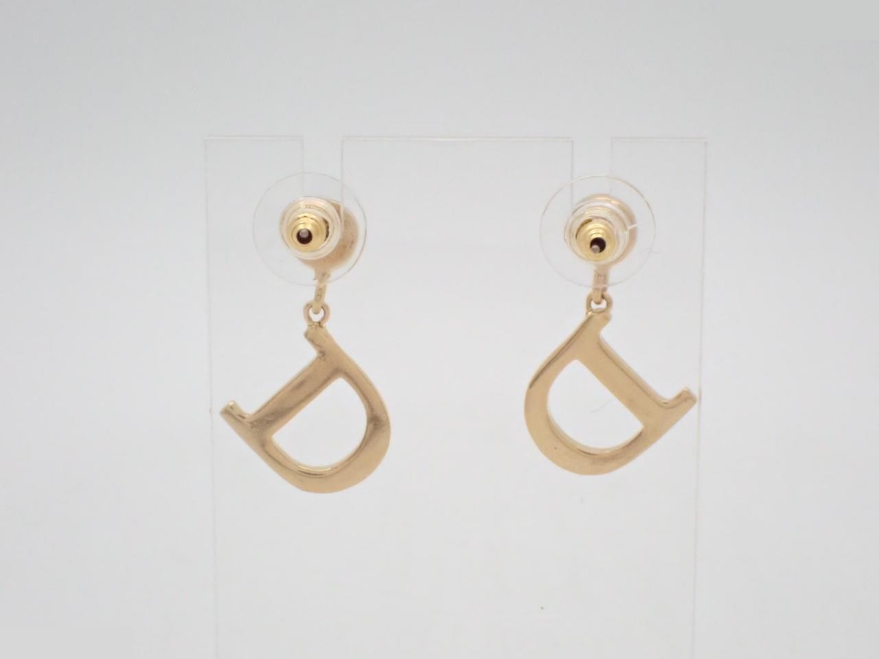 Other lines: Precious metals and earrings — view 2