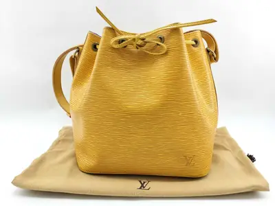 Epi Petit Noé M44109 Shoulder Bag