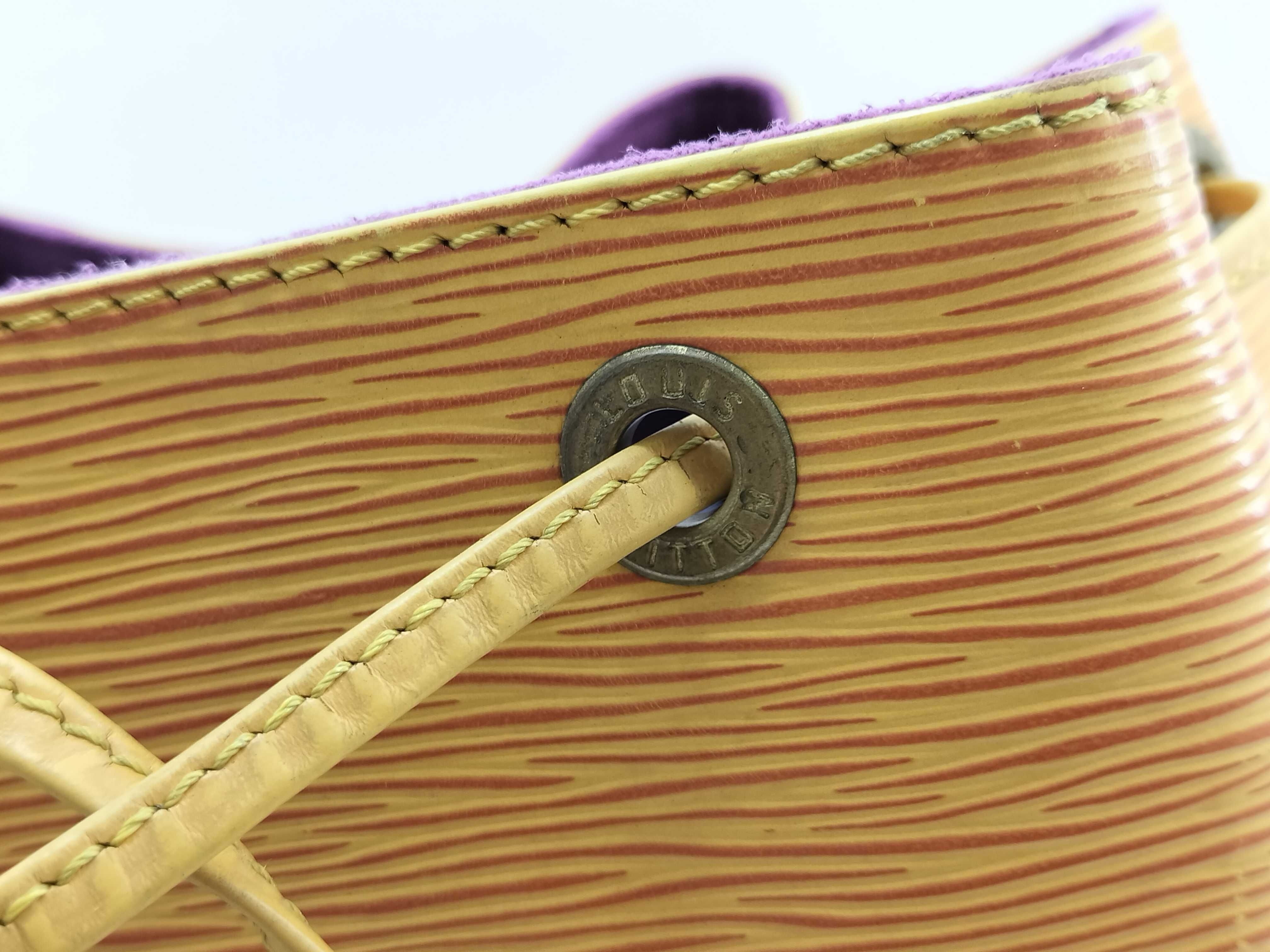 Epi Petit Noé M44109 Shoulder Bag — view 11