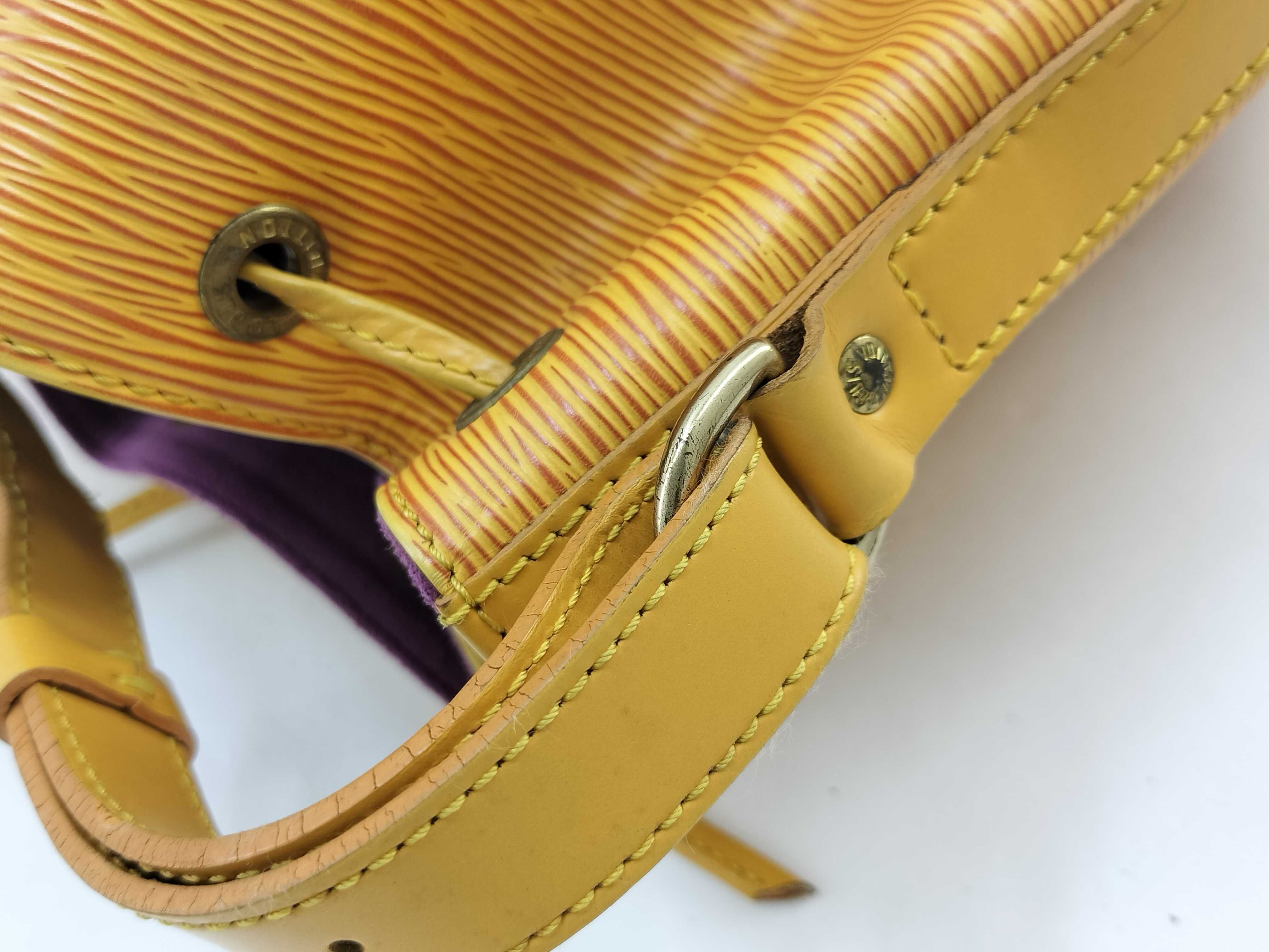 Epi Petit Noé M44109 Shoulder Bag — view 6