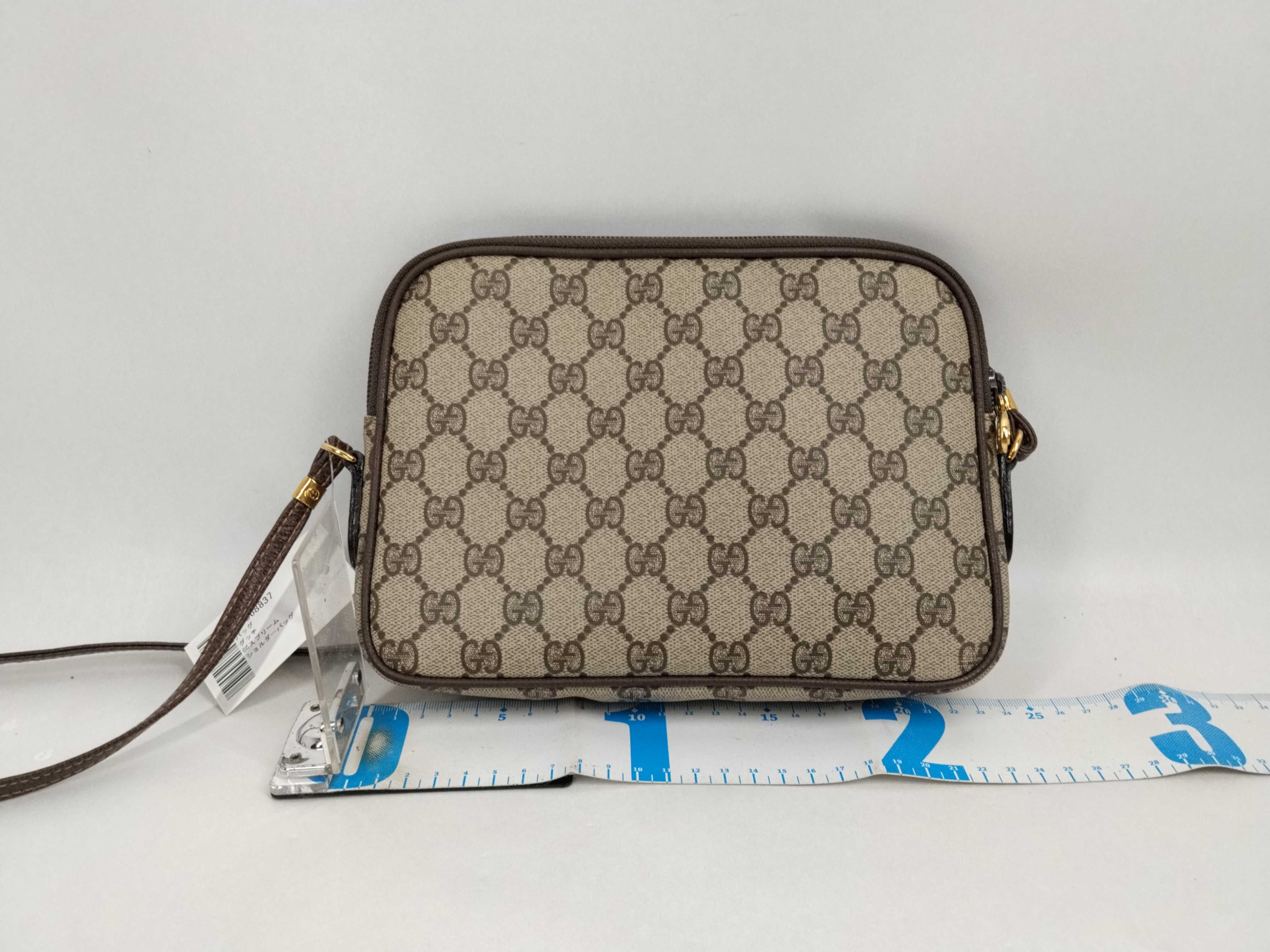 GG Supreme Shoulder Bag — view 2
