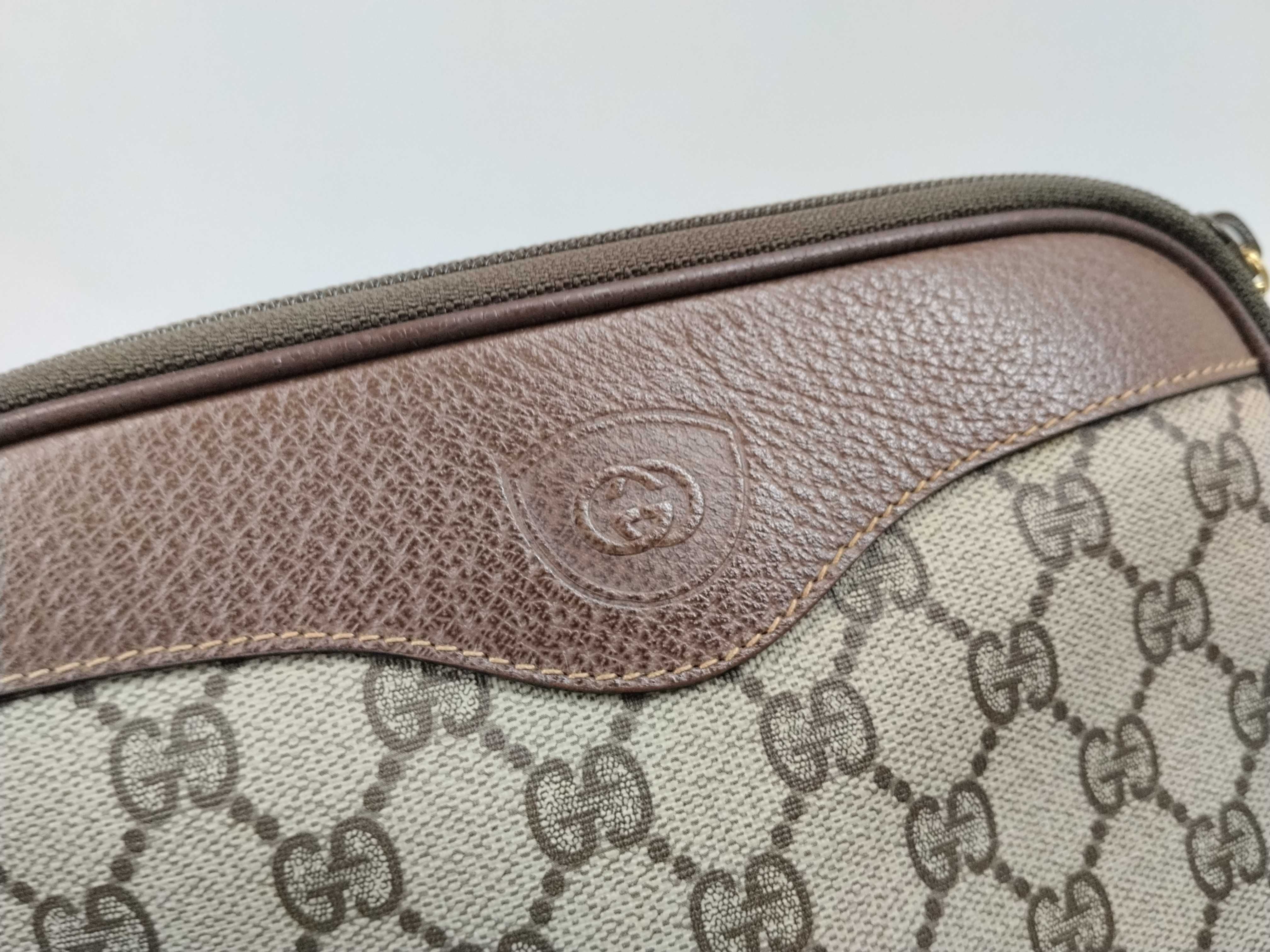GG Supreme Shoulder Bag — view 13