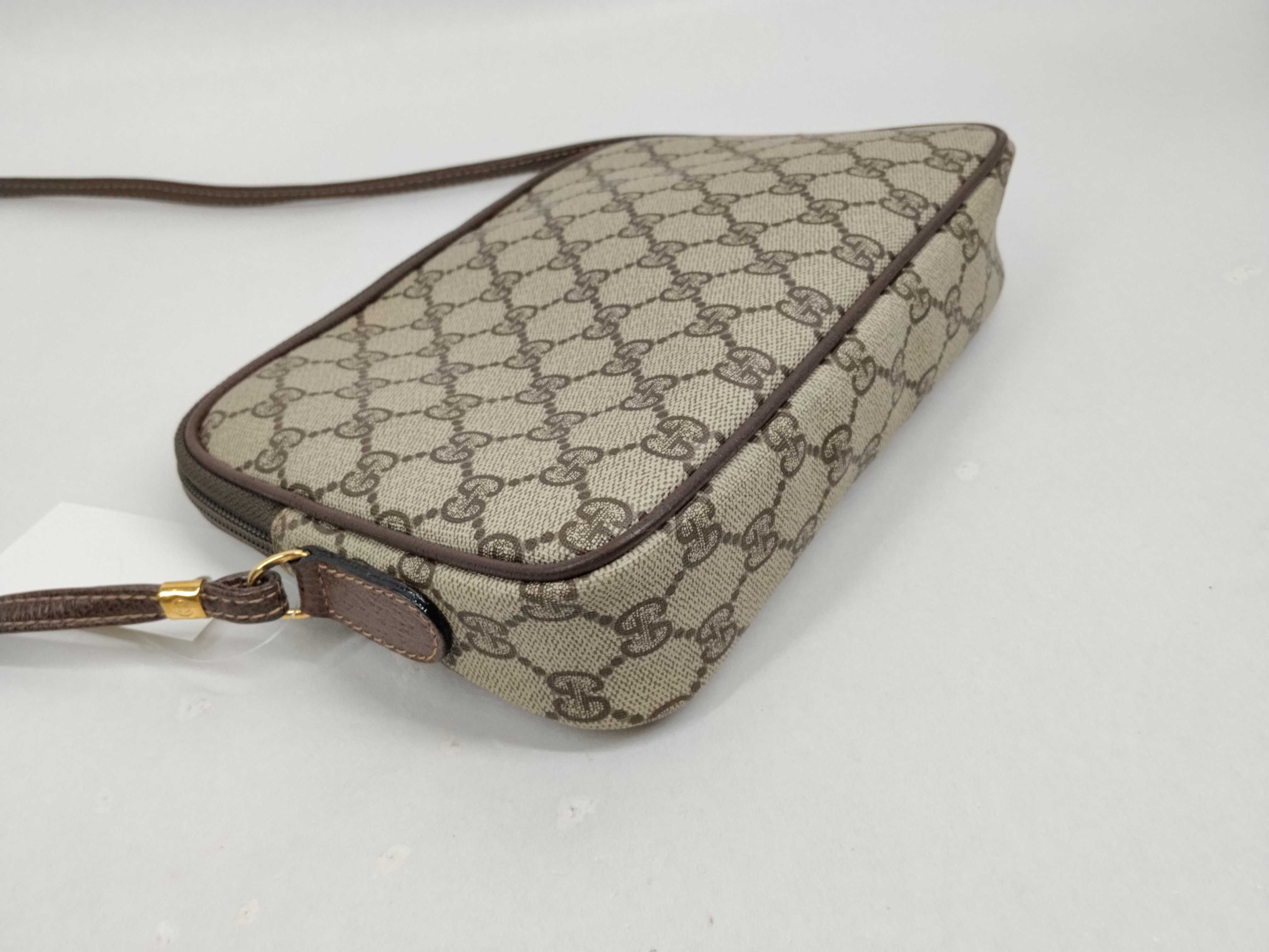 GG Supreme Shoulder Bag — view 4