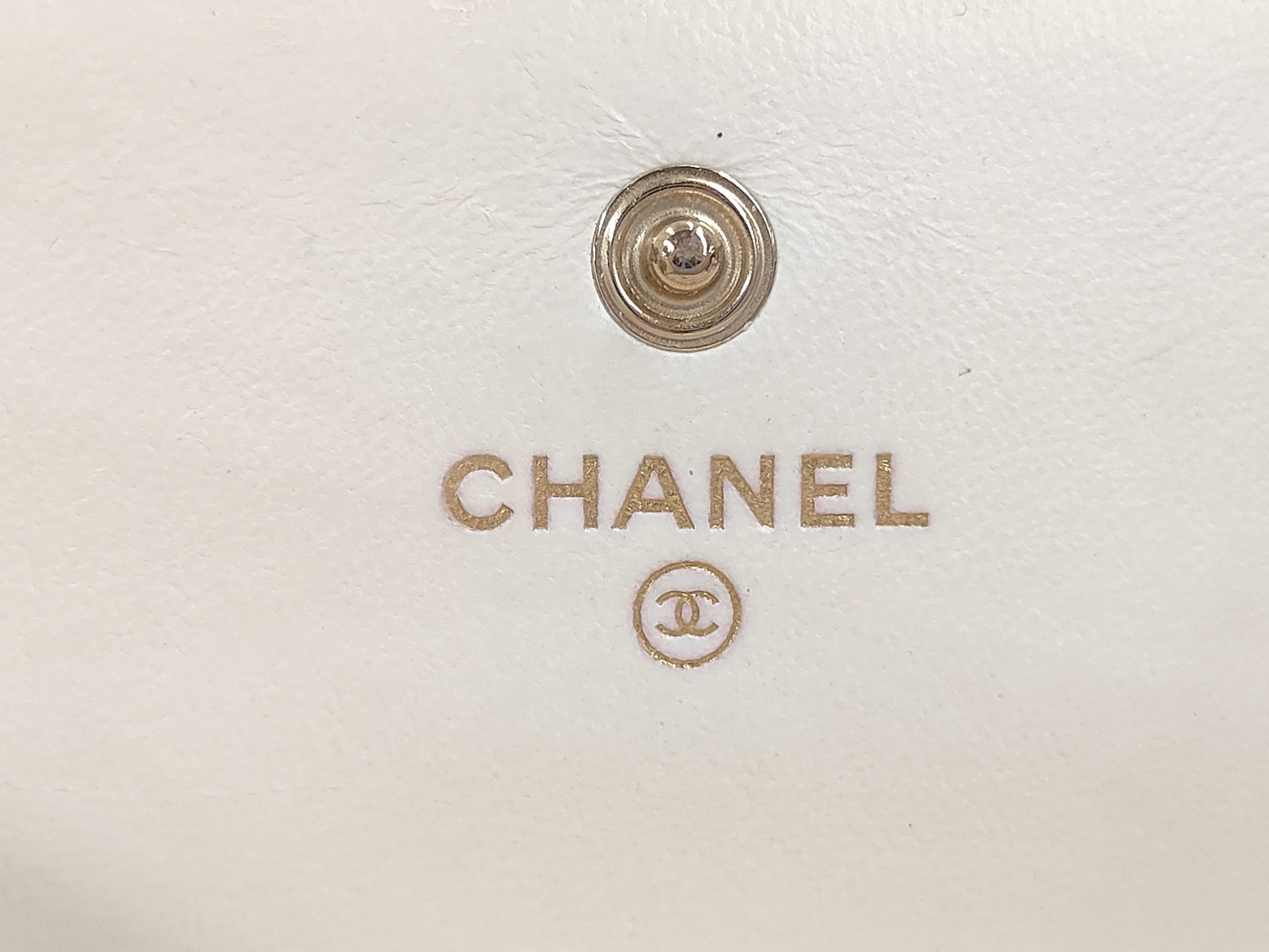 Matelassé Chain Shoulder Bag — view 9