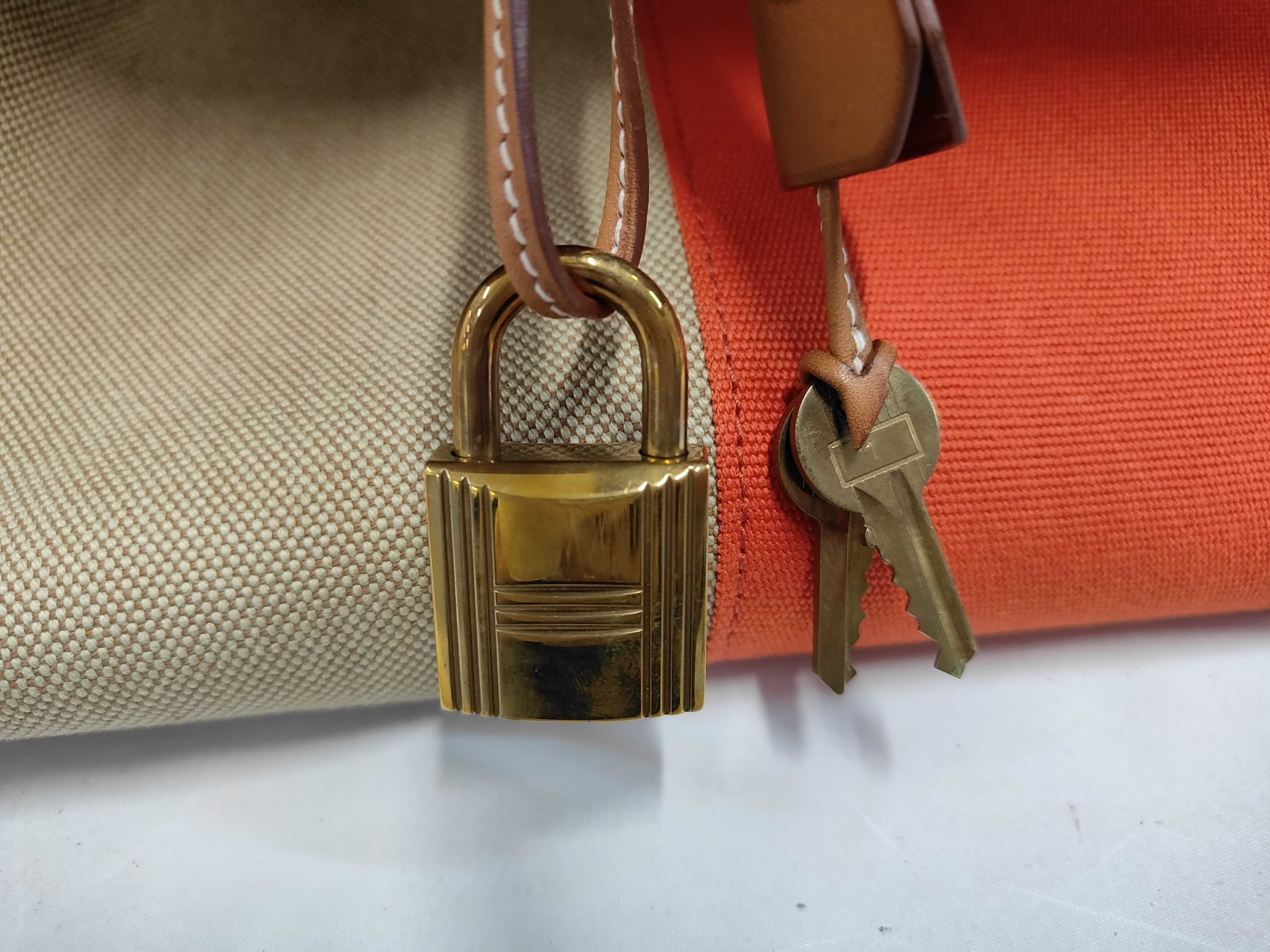 Haut à Courroies 50 Flag Canvas Brown Two-Tone Gold Hardware R Handbag — view 10