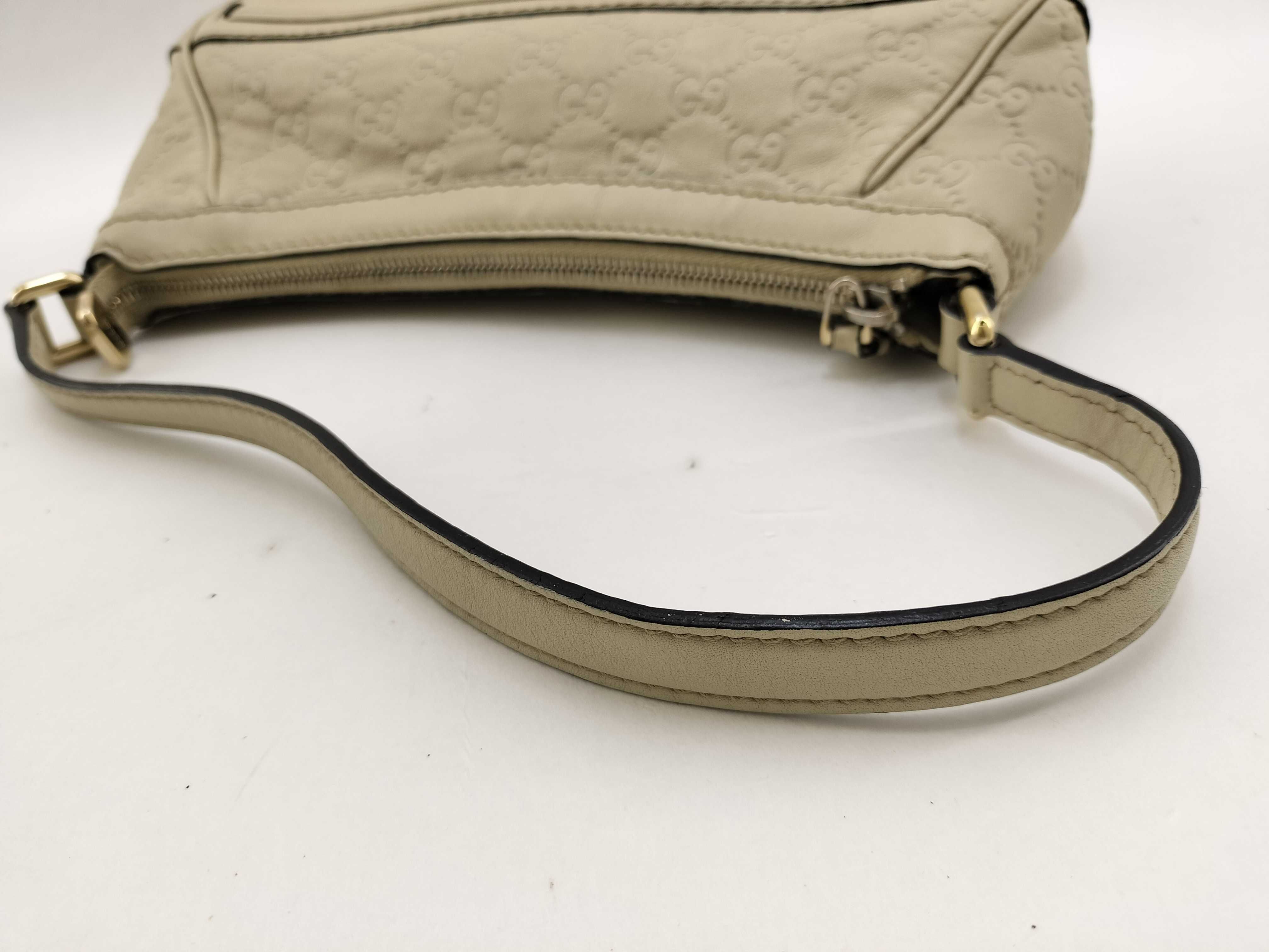 Guccissima White Leather Bow Underarm Bag Handbag — view 7