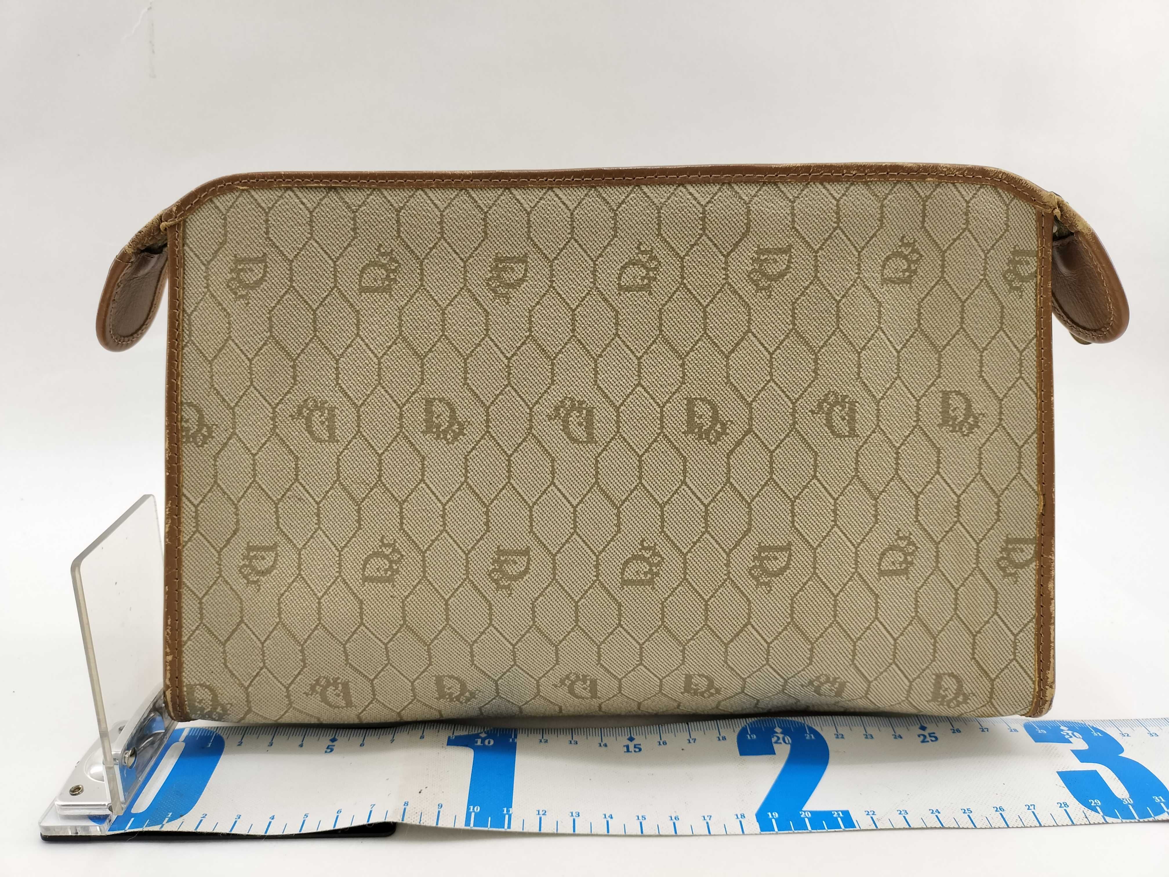 Honeycomb Clutch Bag, Beige — view 2