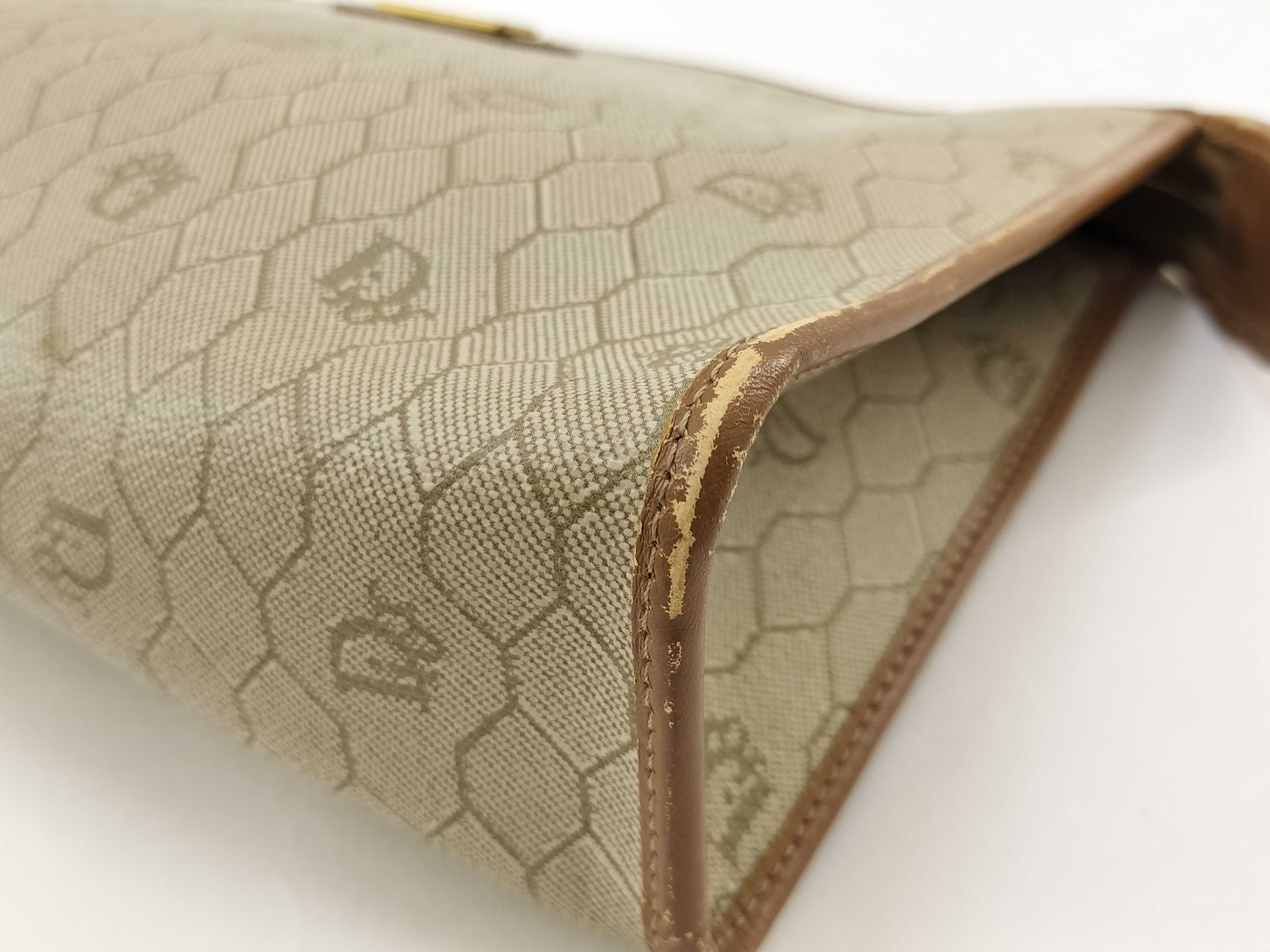 Honeycomb Clutch Bag, Beige — view 4