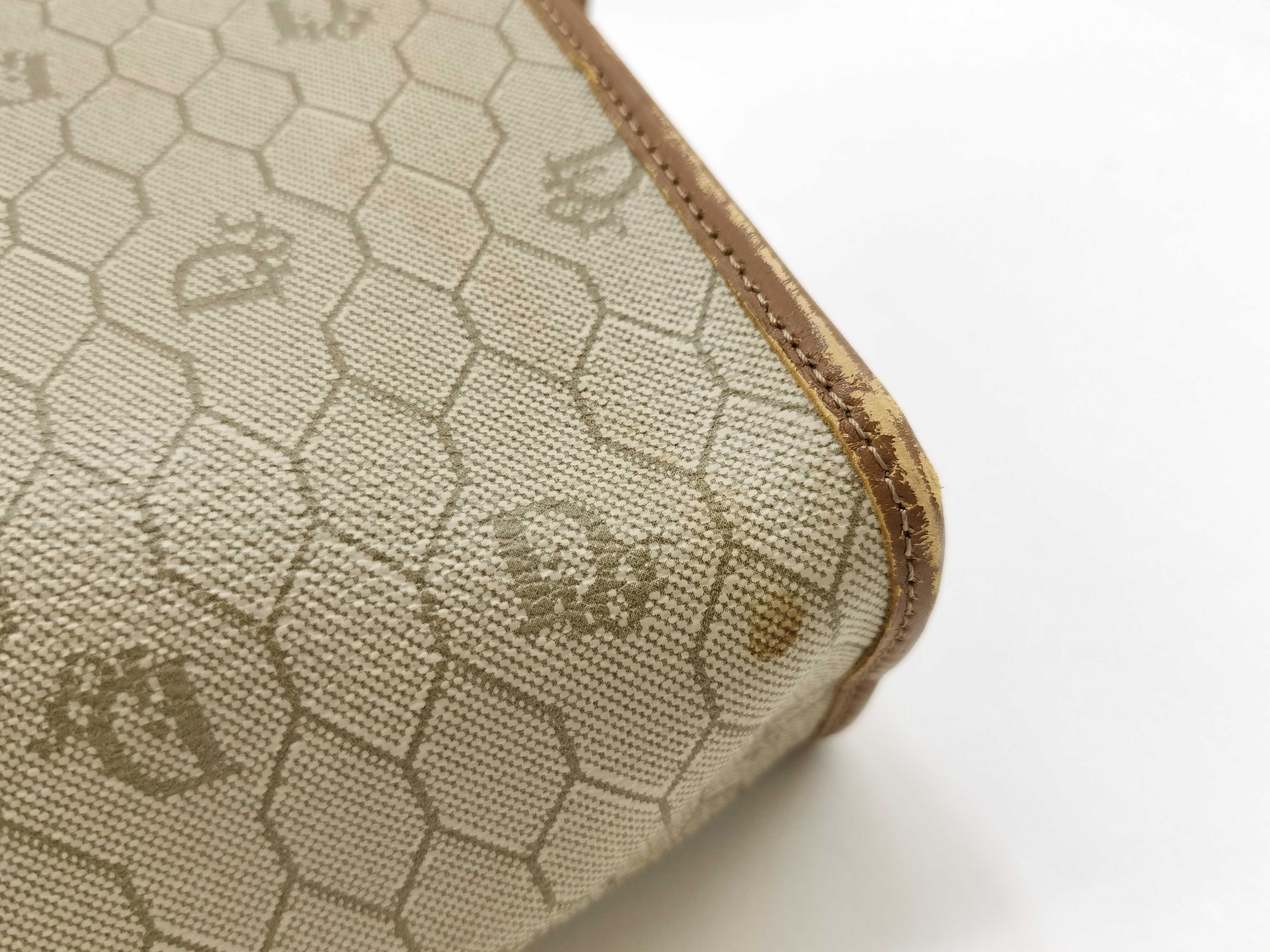 Honeycomb Clutch Bag, Beige — view 6
