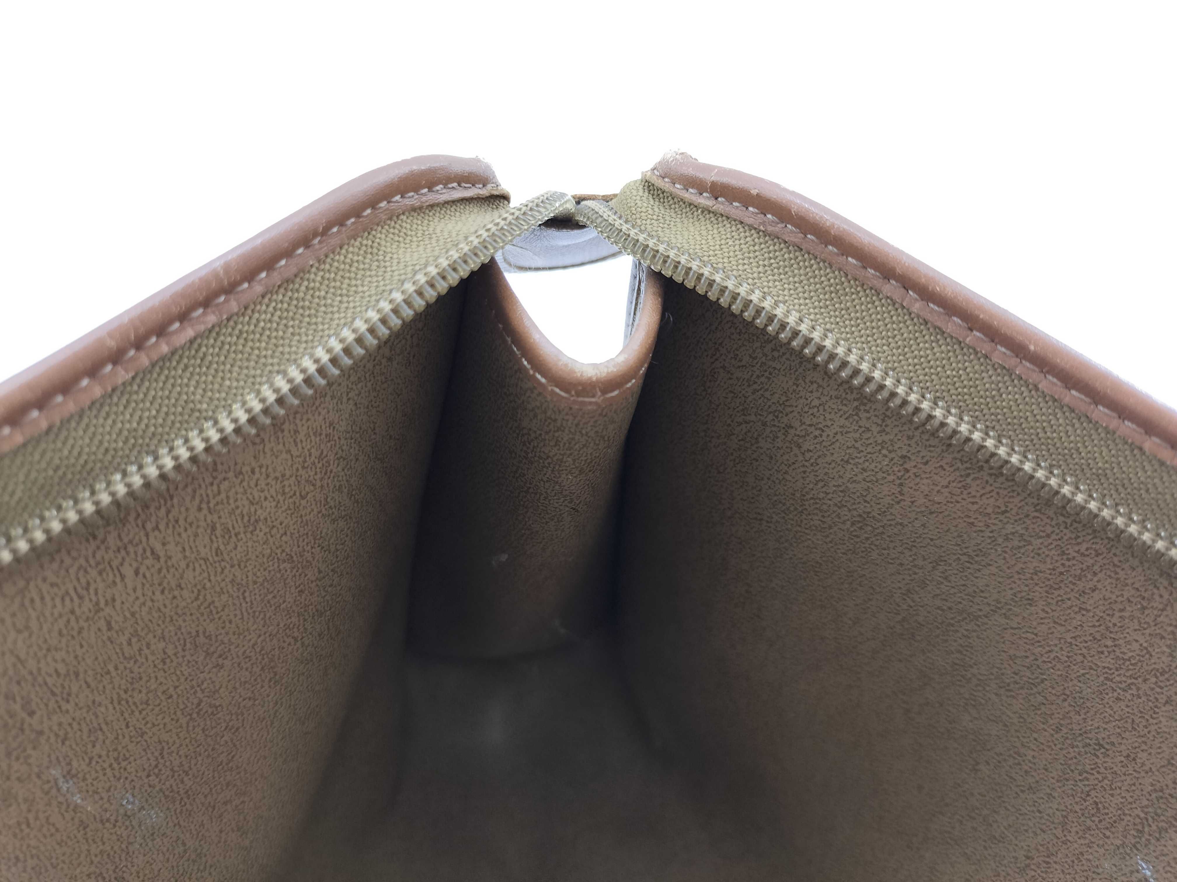 Honeycomb Clutch Bag, Beige — view 9