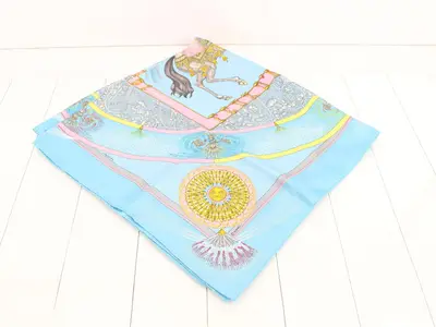 Carre 90 Scarf