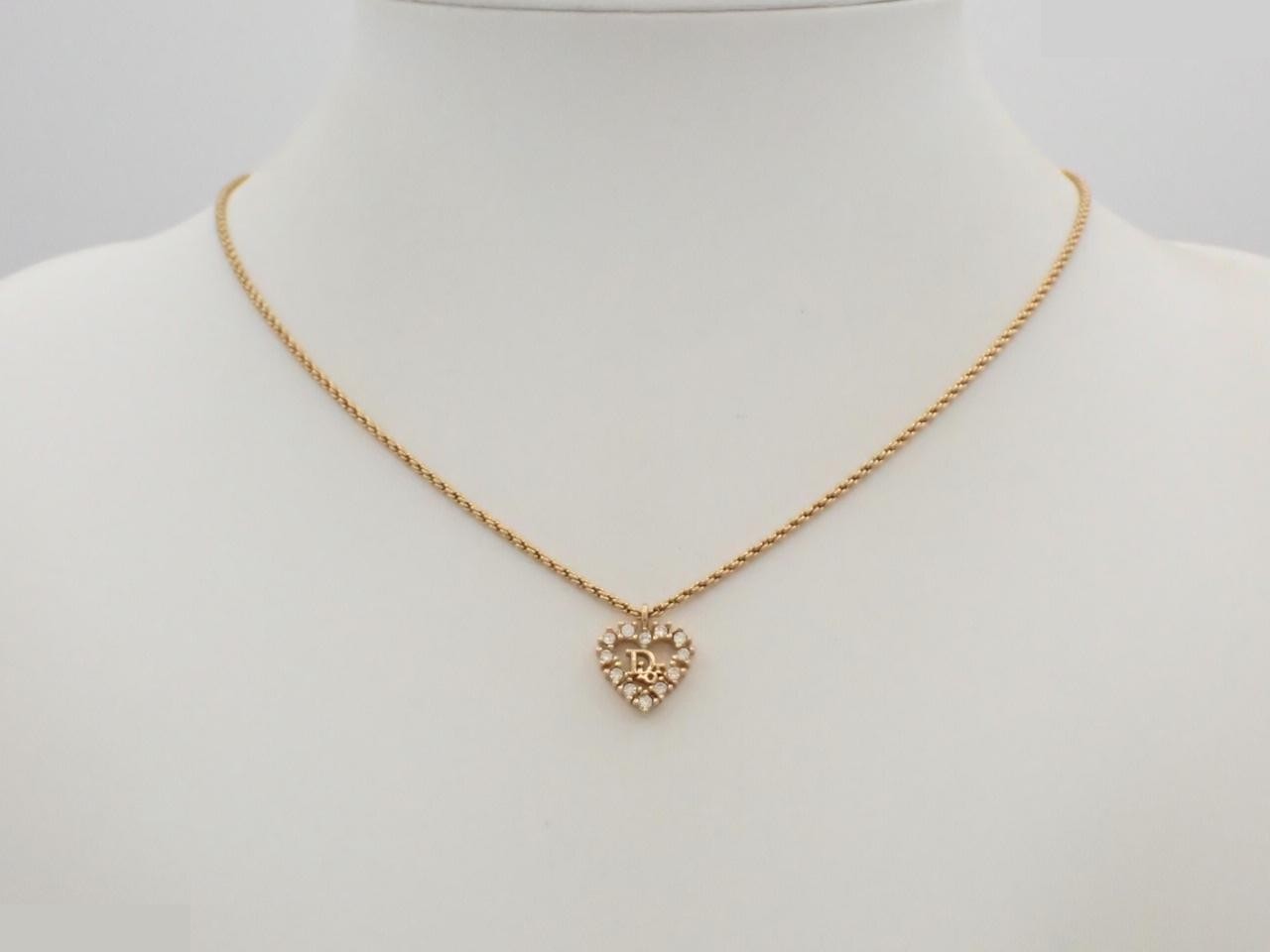 necklace — view 3