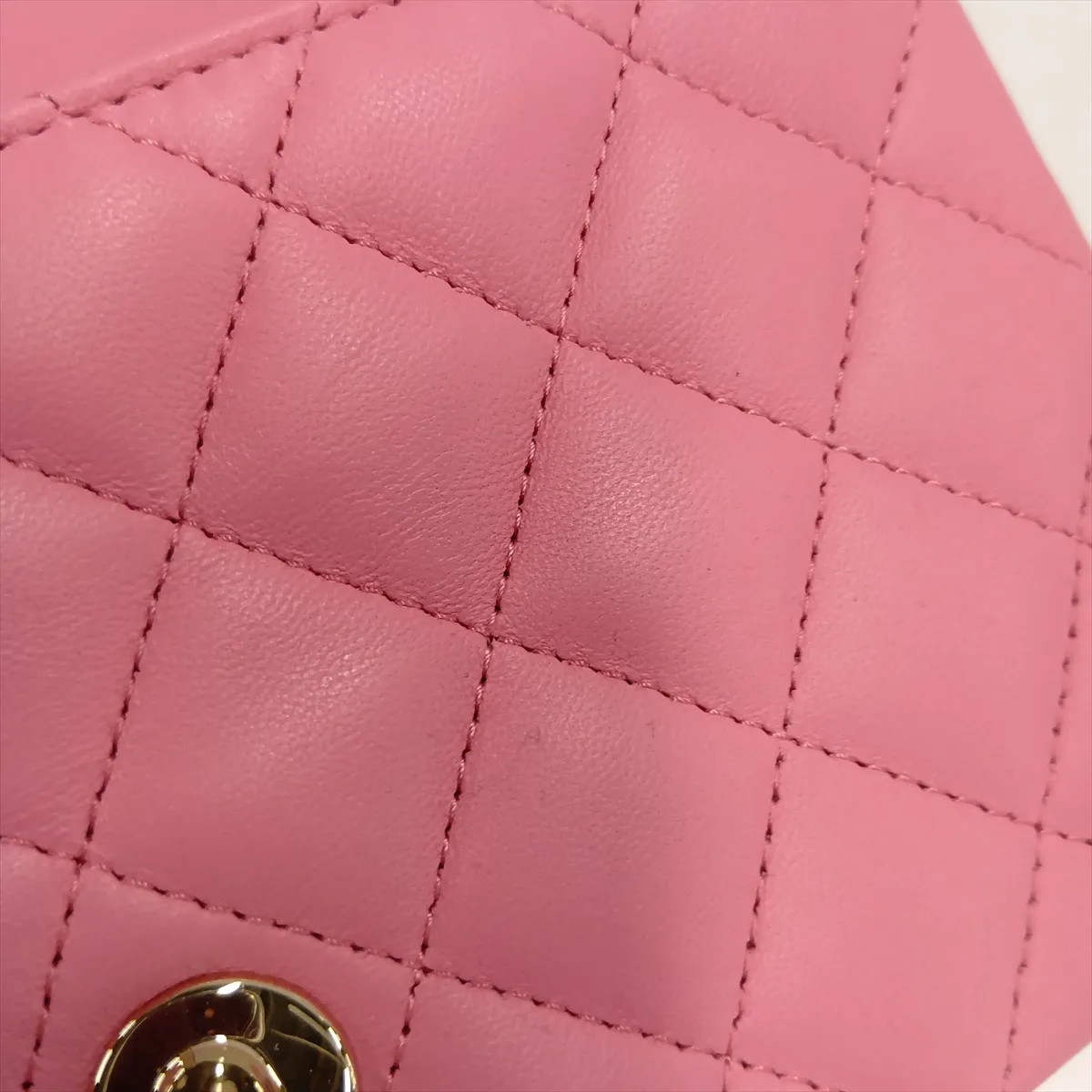 [Individually packaged] Chanel Matelassé Lambskin 2-Way Handbag, Top Handle, Pink, Gold Hardware, GX4TU58C, Random Plate — view 15