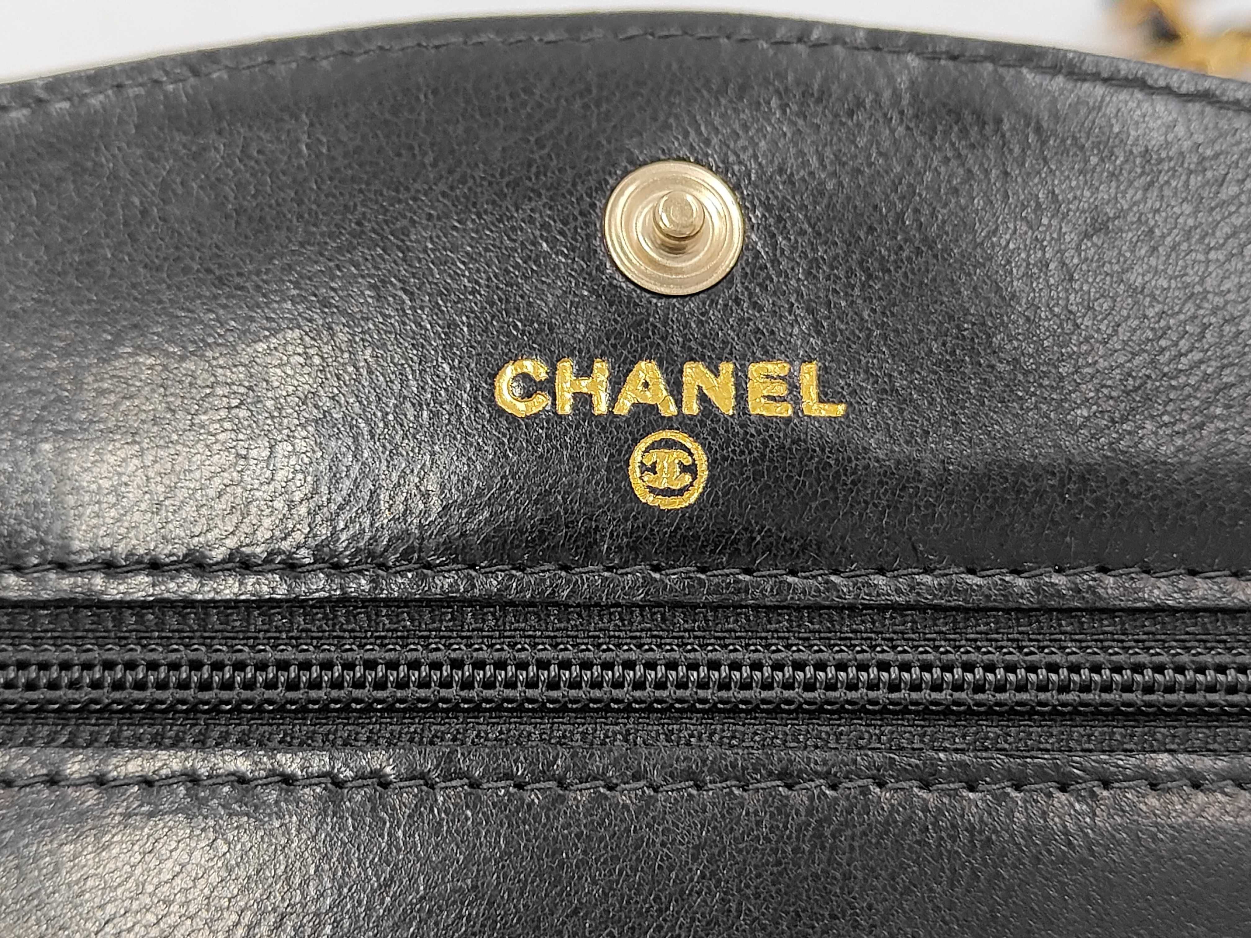 Chain Wallet Caviar Black GP Shoulder Bag — view 11