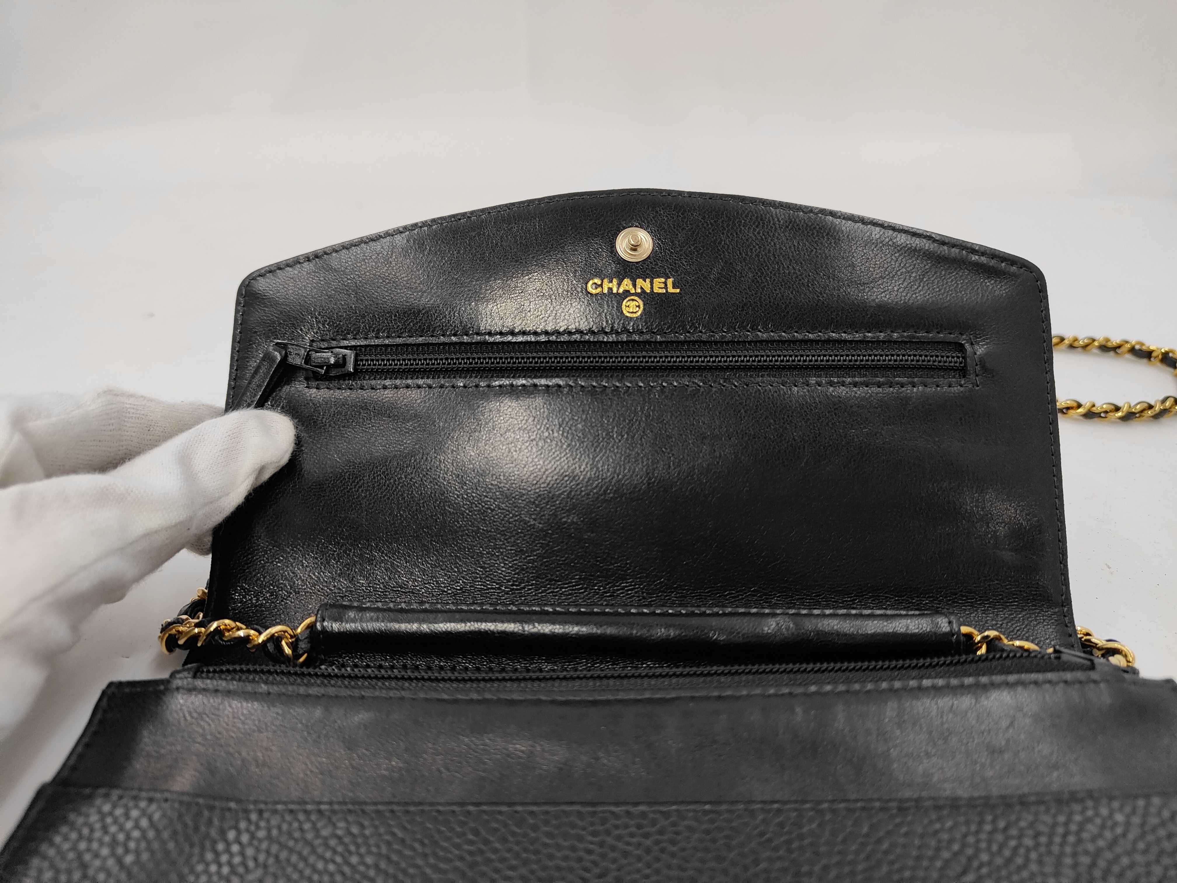 Chain Wallet Caviar Black GP Shoulder Bag — view 8