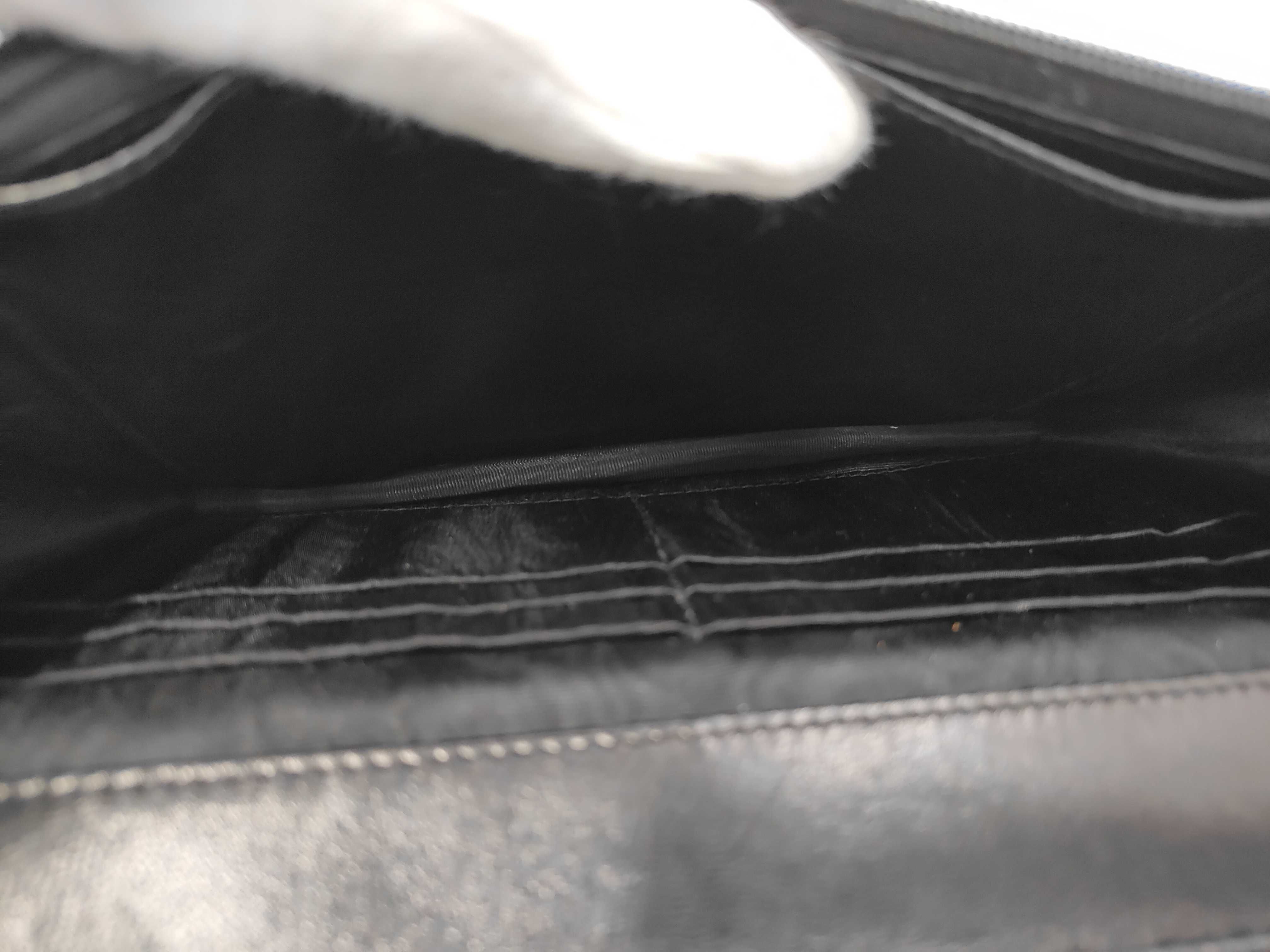 Chain Wallet Caviar Black GP Shoulder Bag — view 9