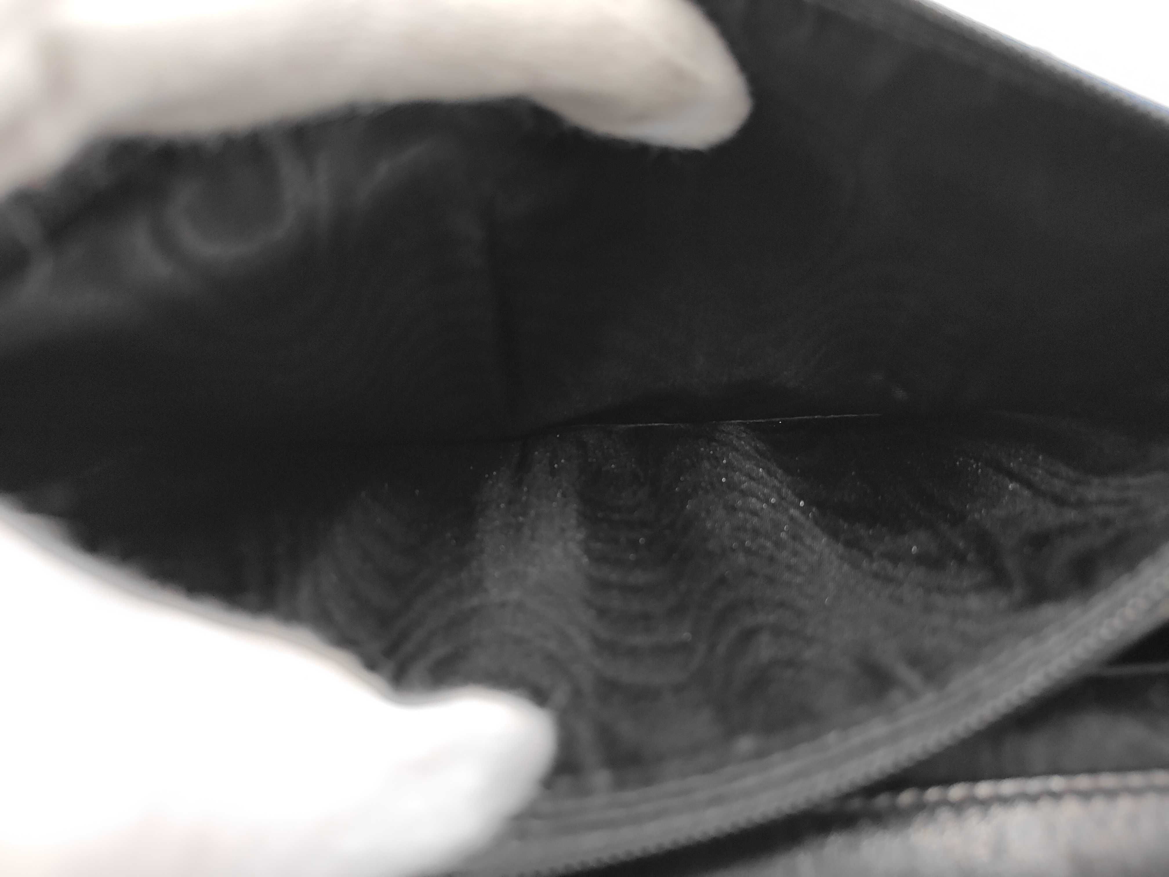 Chain Wallet Caviar Black GP Shoulder Bag — view 10